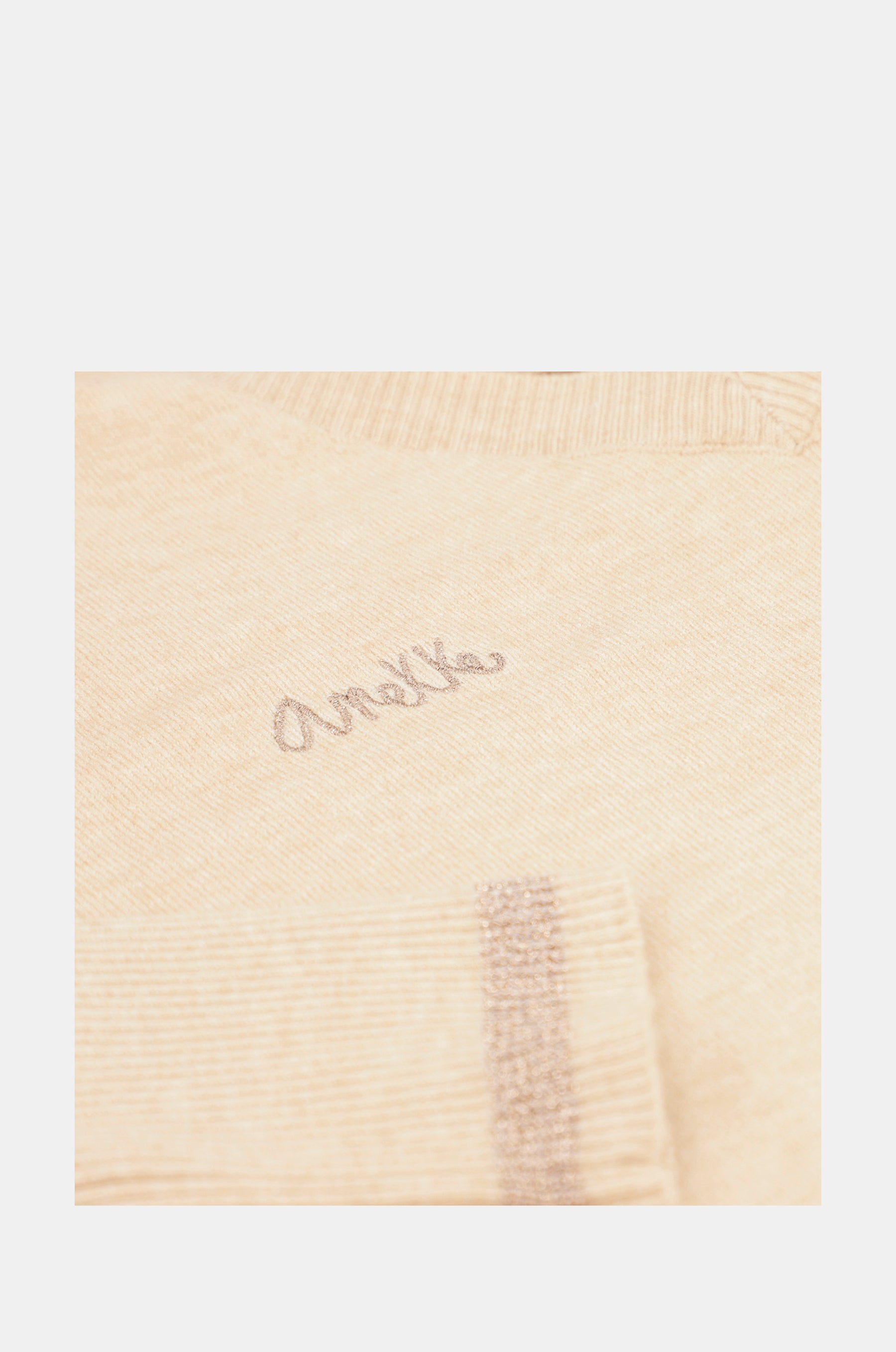 Maglione beige Shōen con scollo a V