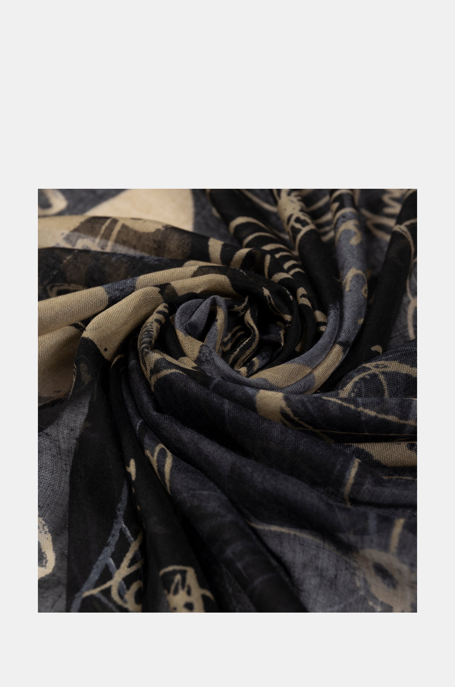 Palette sciarpa nera Anekke