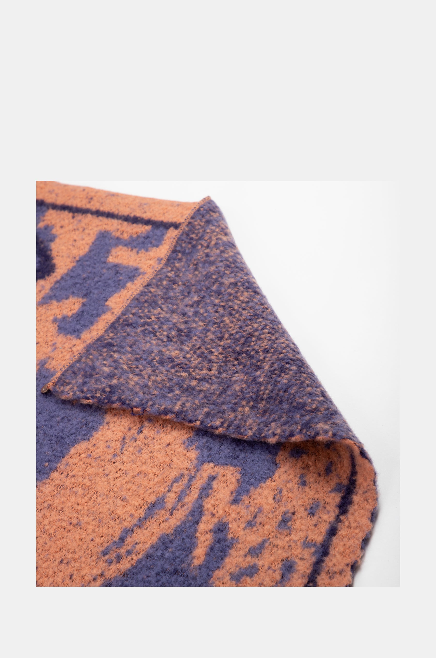 Sciarpa Contemporary blu e terracotta.