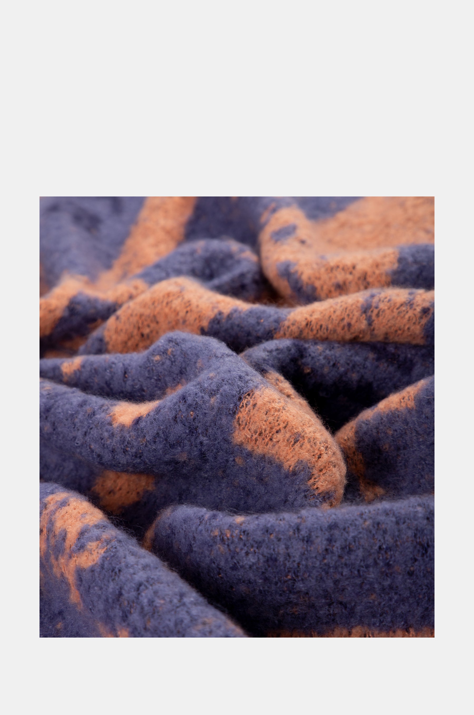 Sciarpa Contemporary blu e terracotta.