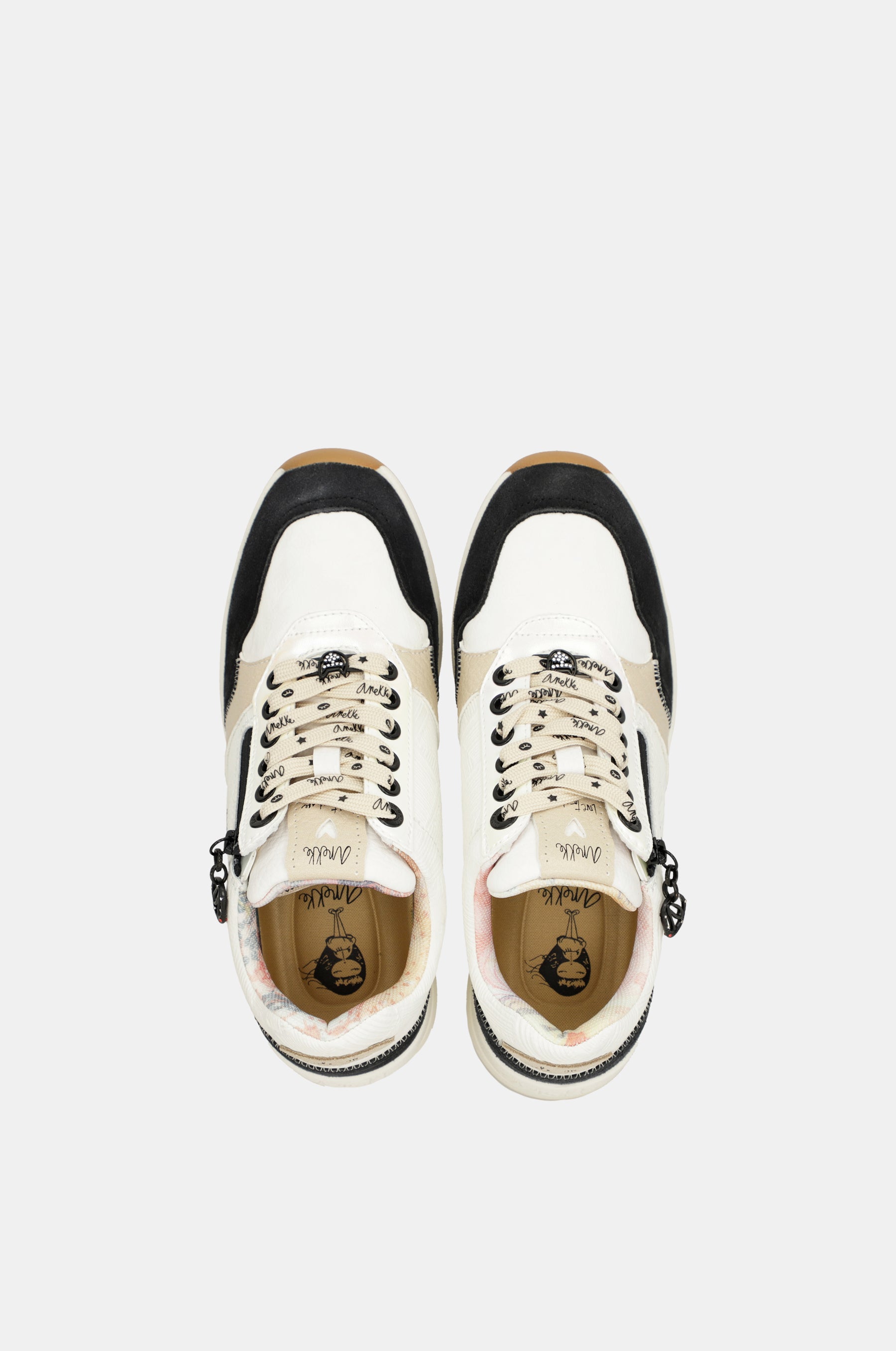 Sneakers con zeppa nere e bianche