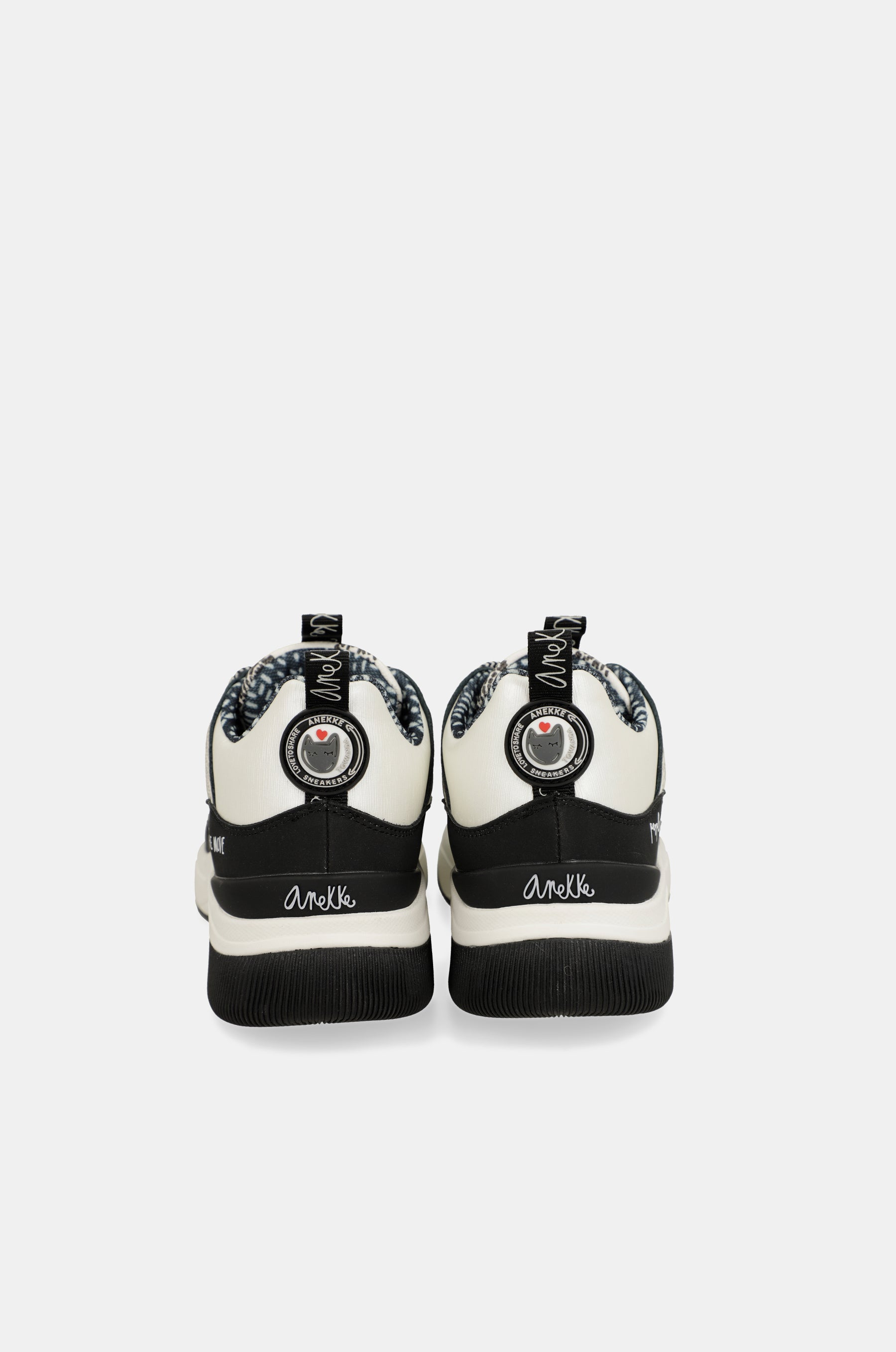 Sneakers Fashion in bianco e nero