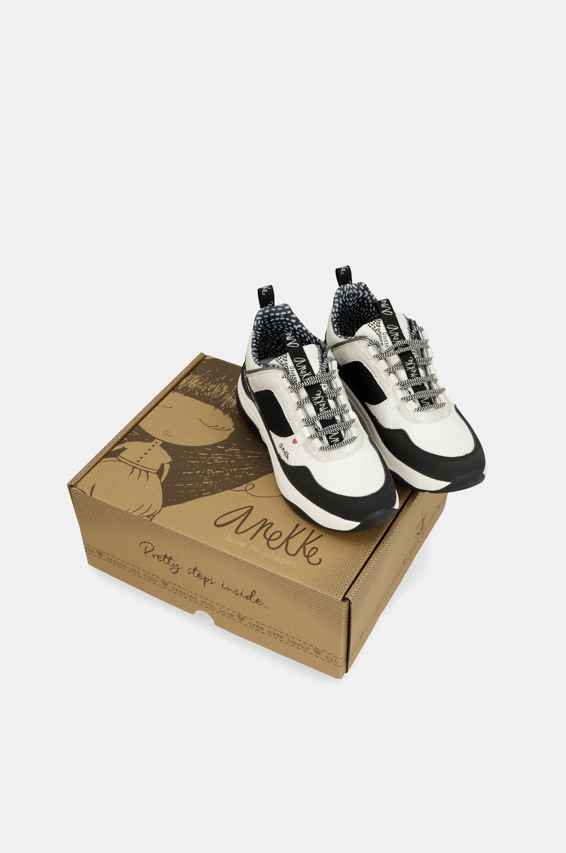 Sneakers Fashion in bianco e nero