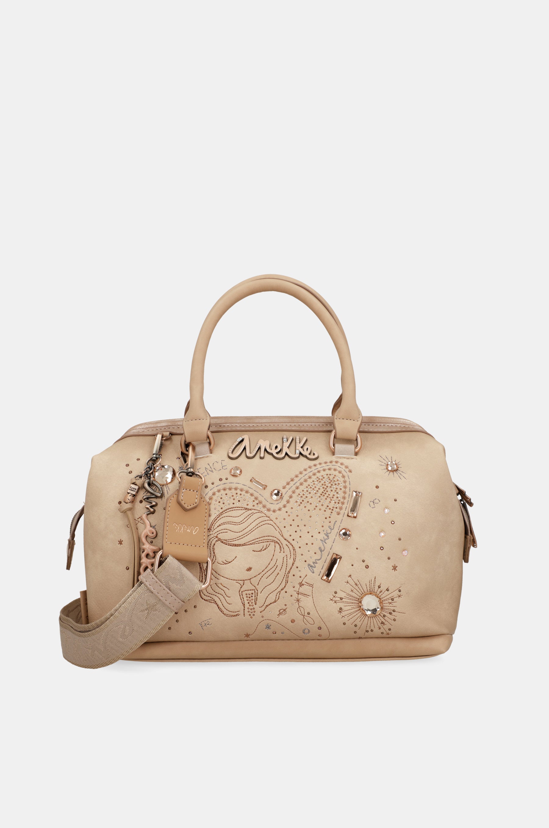 Borsa da bowling nuda in studio