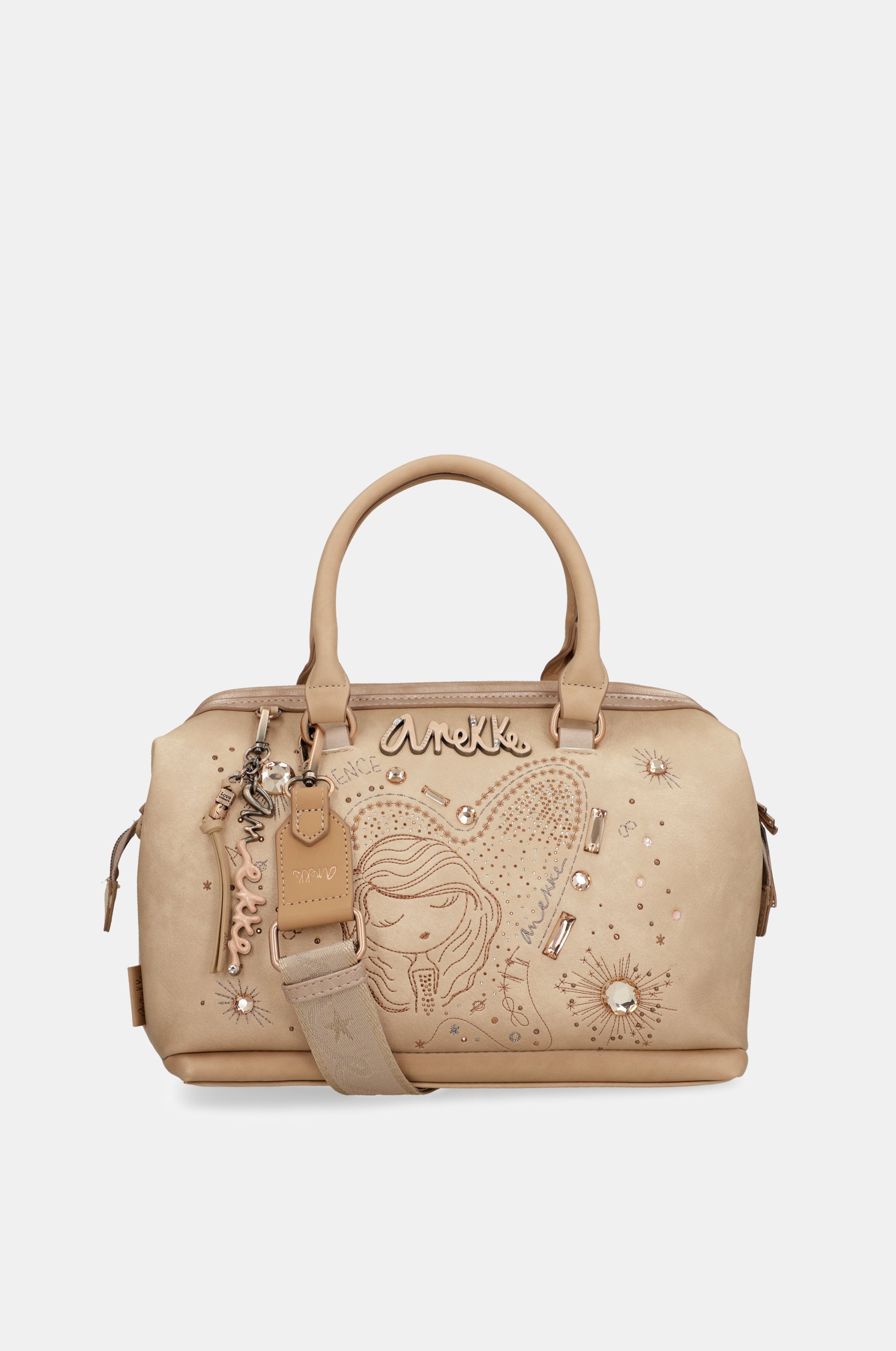 Borsa da bowling nuda in studio
