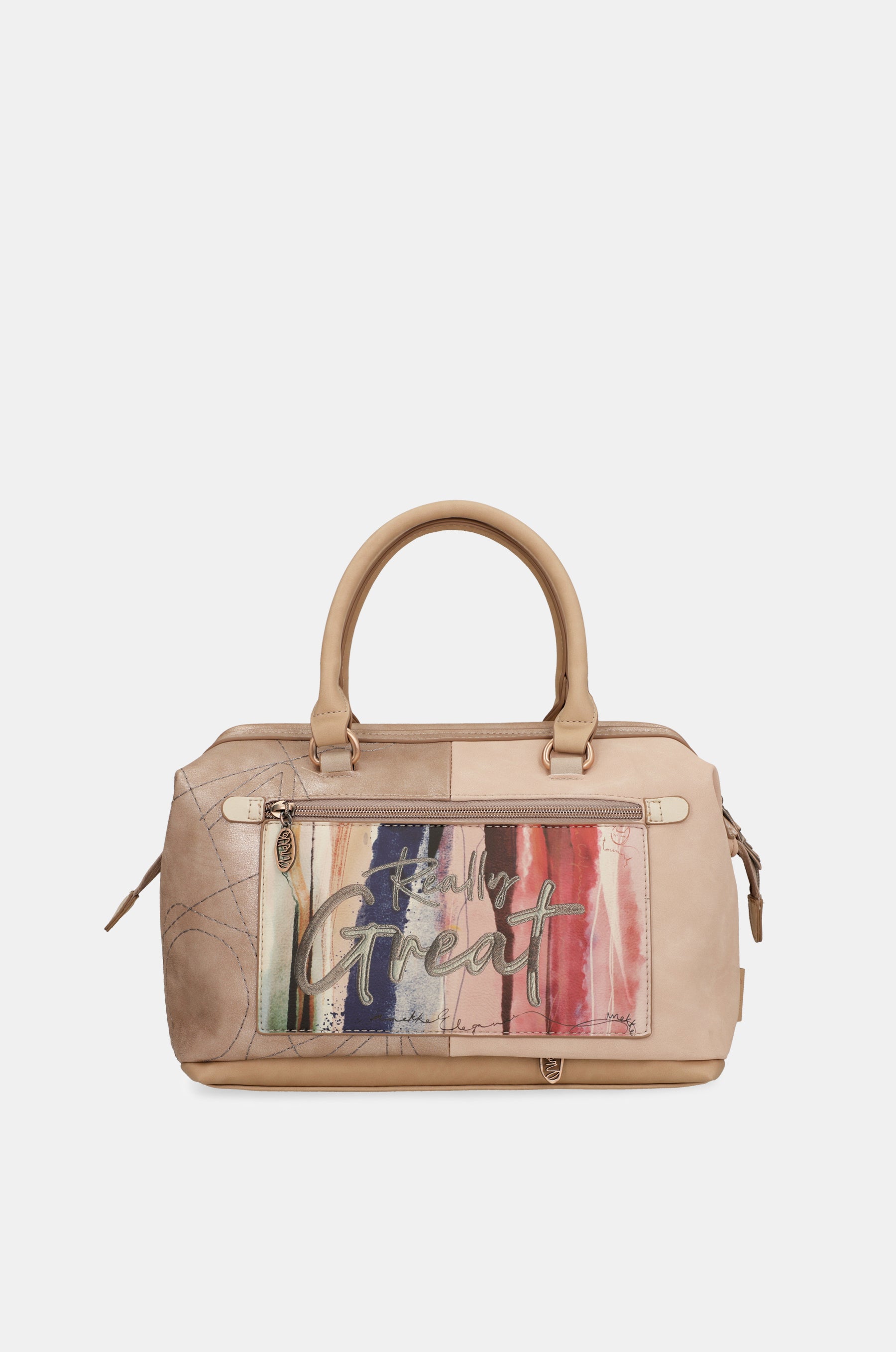 Borsa da bowling nuda in studio