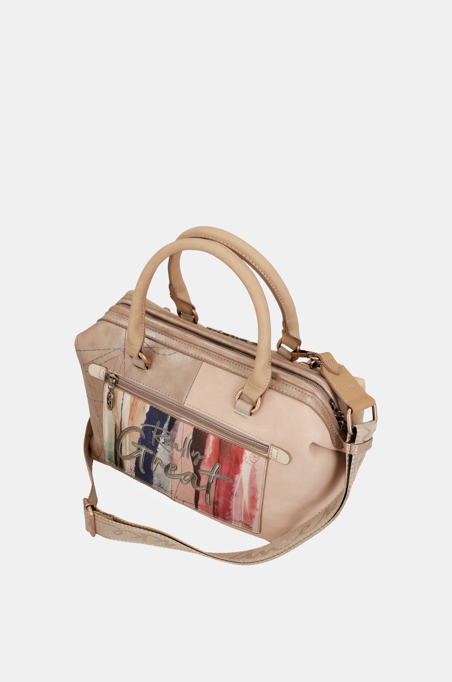 Borsa da bowling nuda in studio
