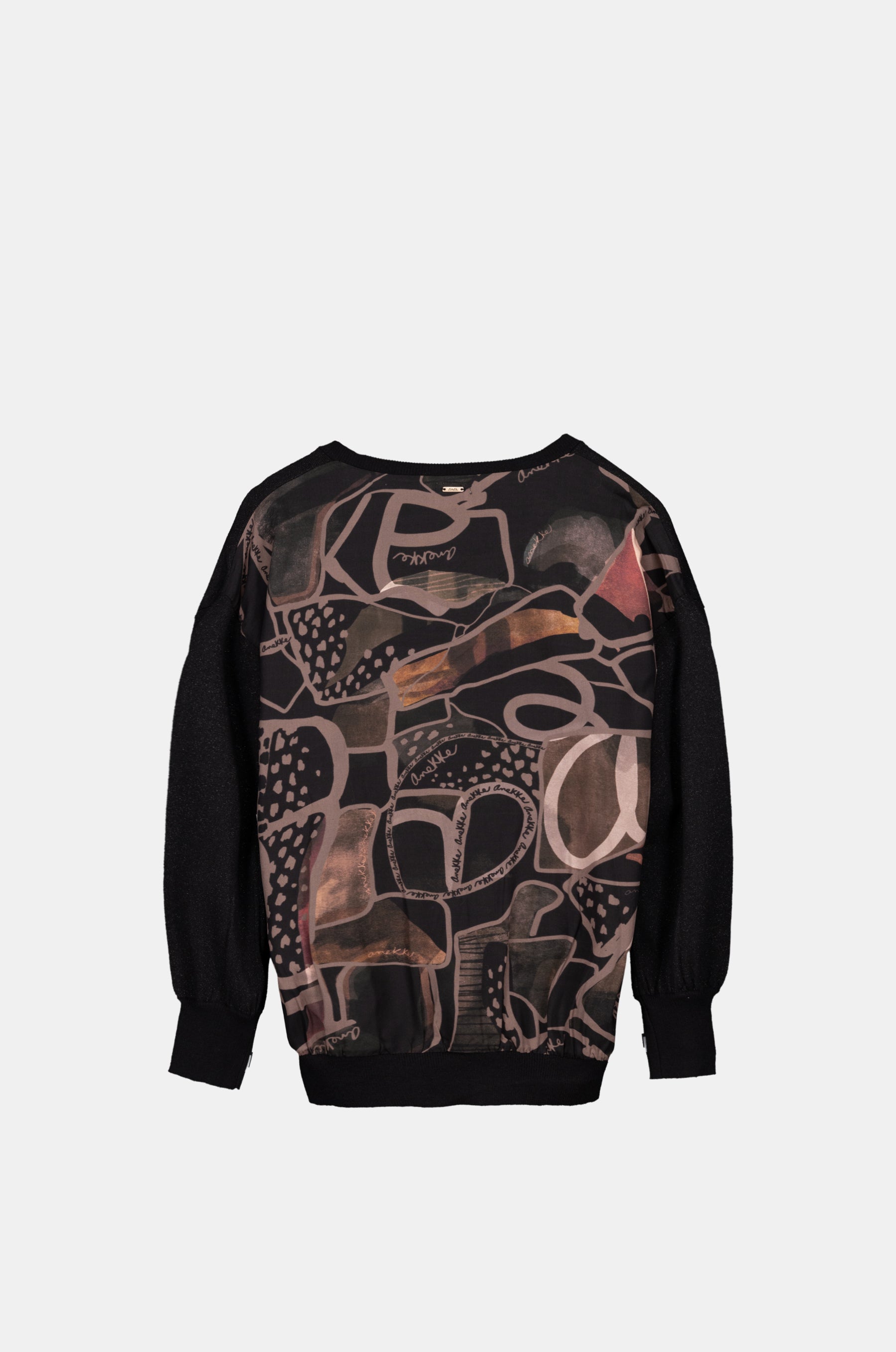 Maglia nera con schiena stampata