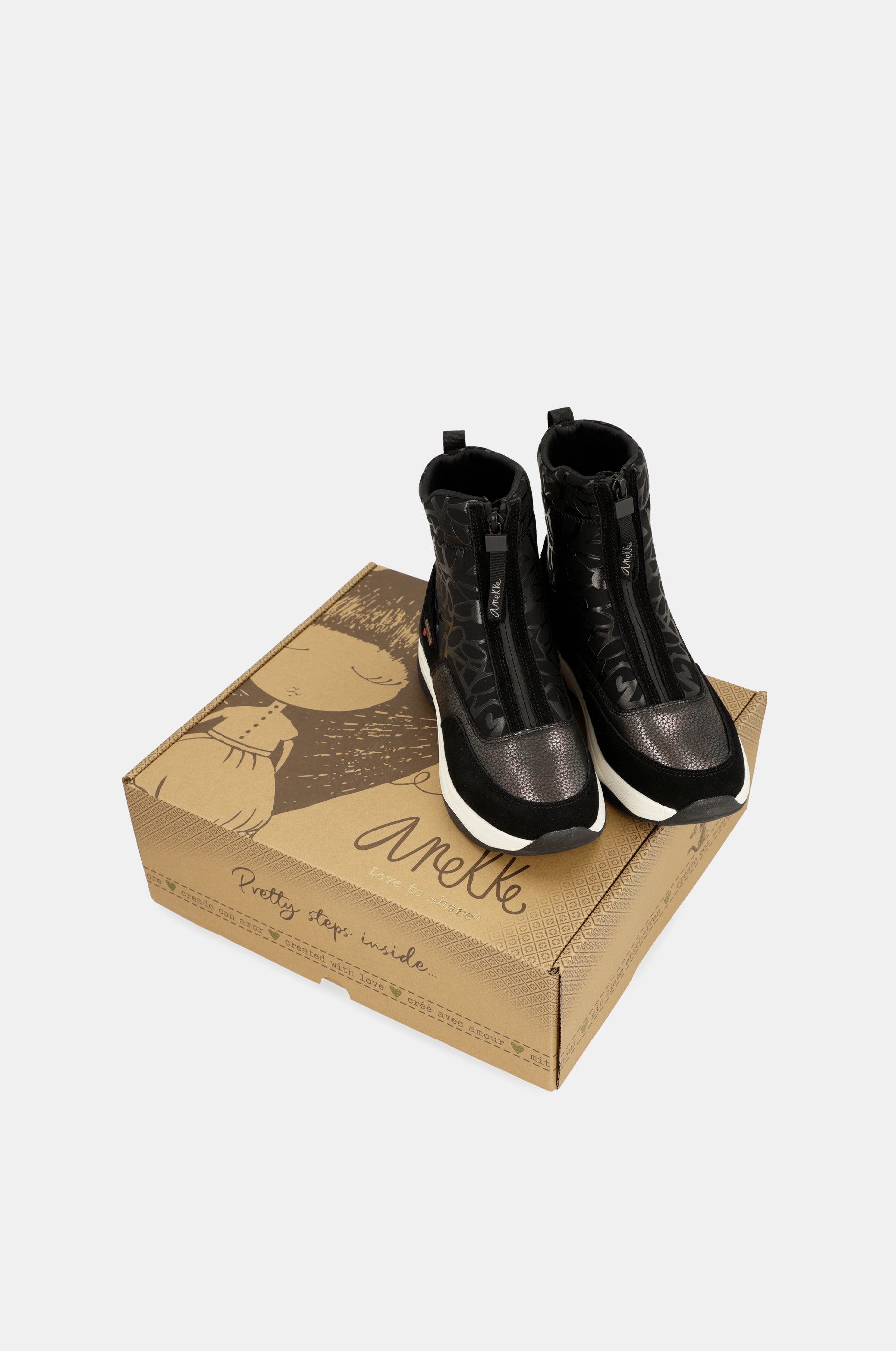 Stivaletto sportivo nero elegante alla caviglia
