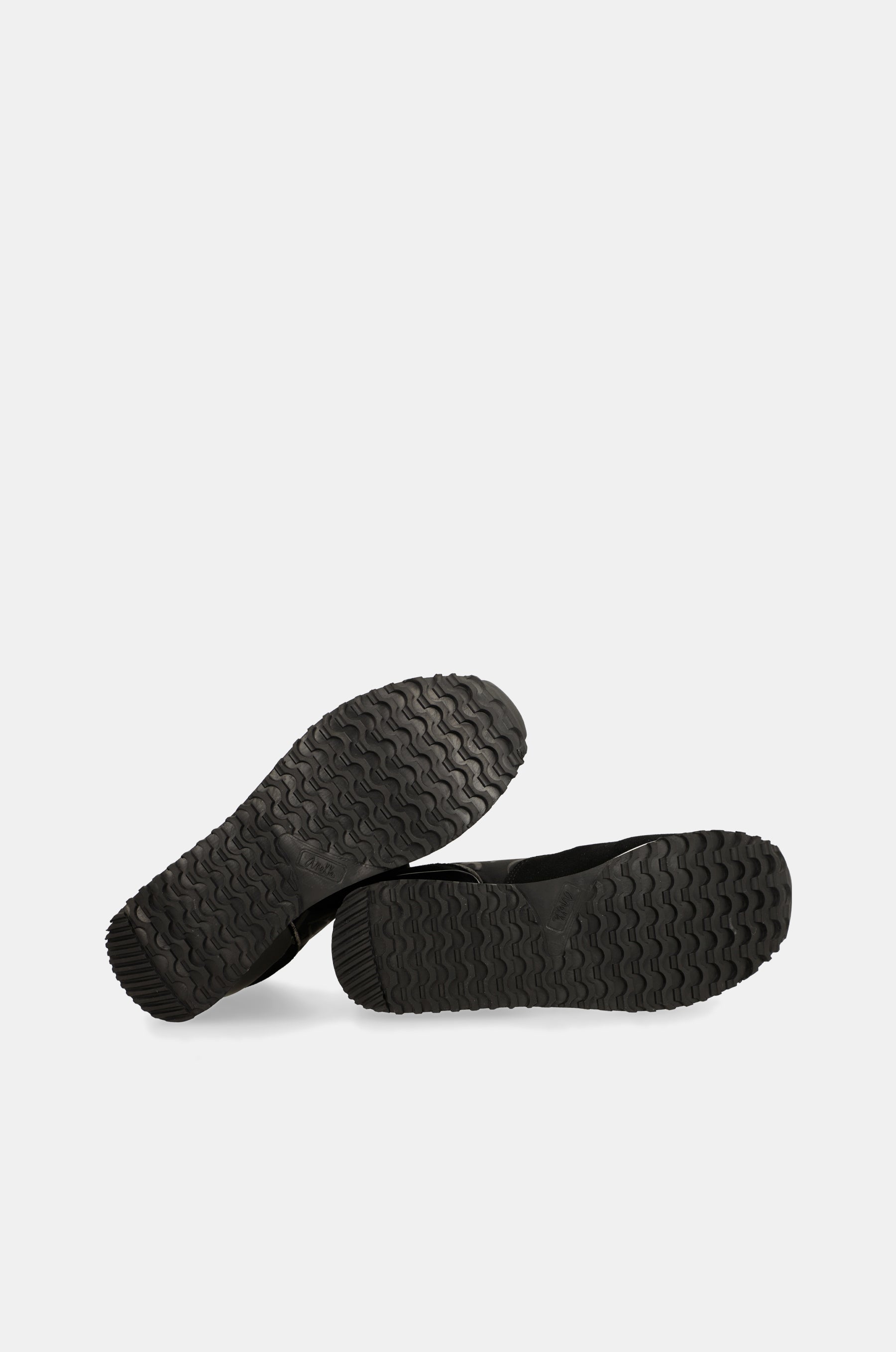 Stivaletto sportivo nero alla moda