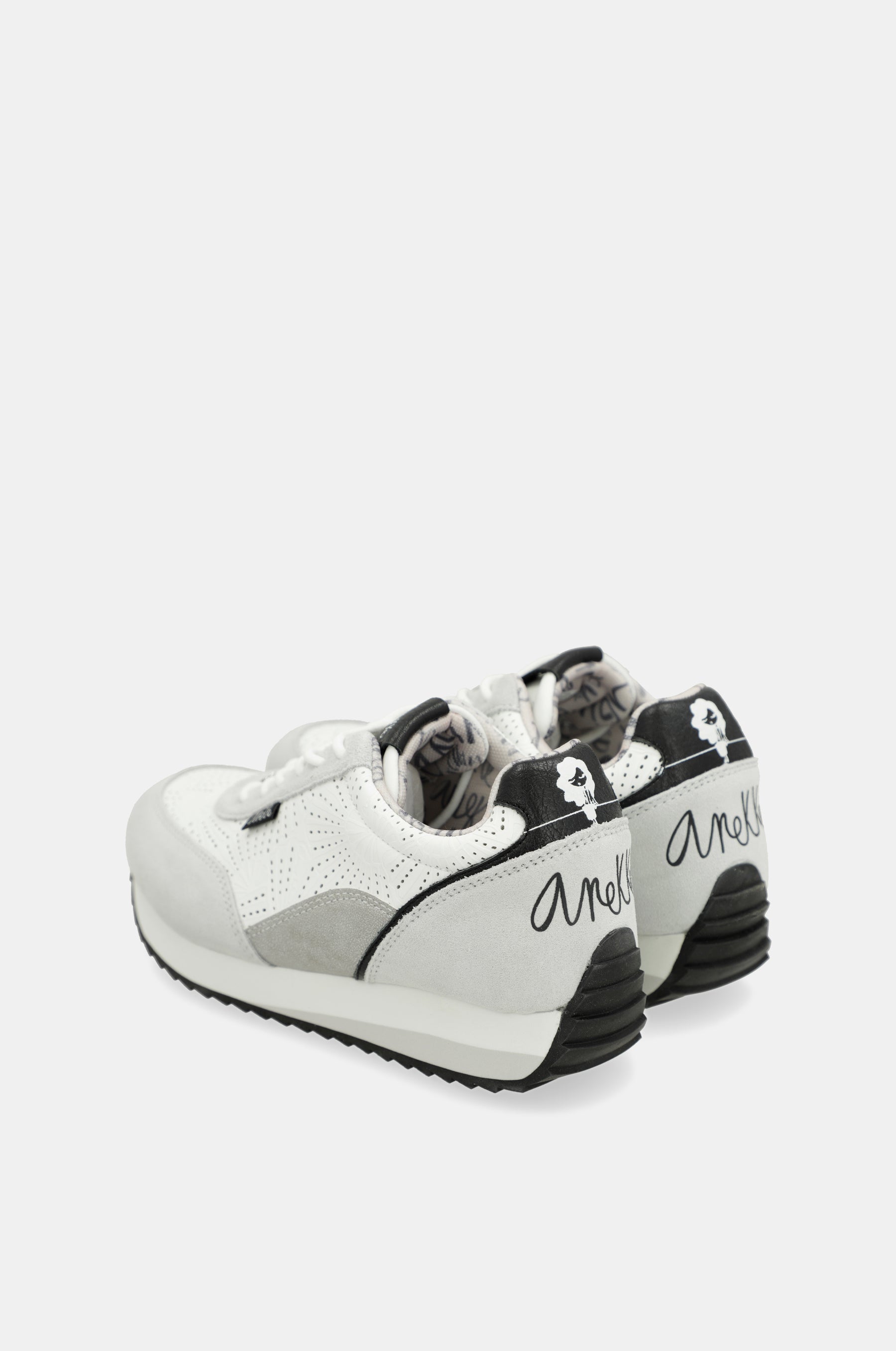 Sneakers a Pois Bianchi