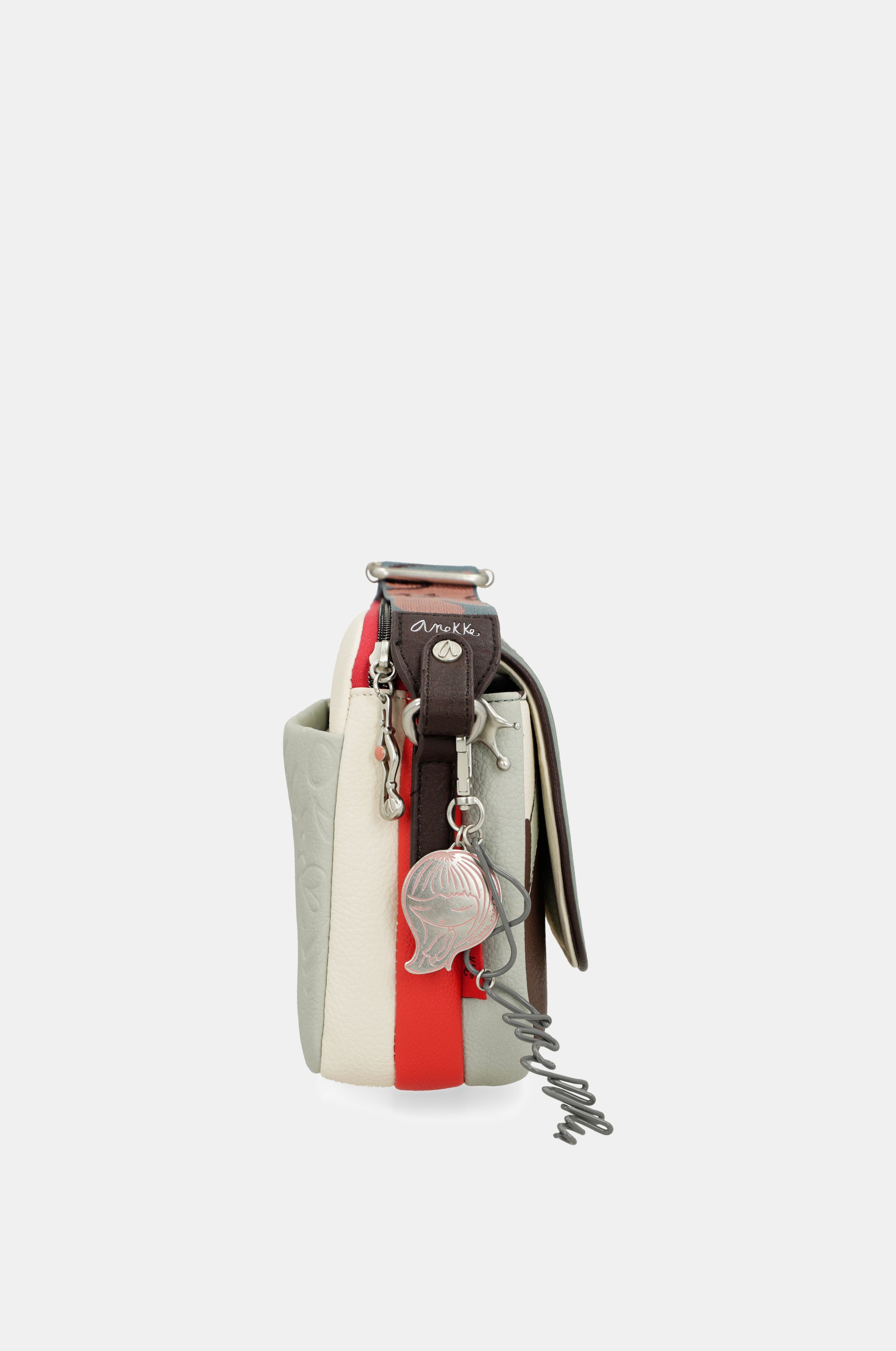 Borsa a tracolla Alma con patta ovale