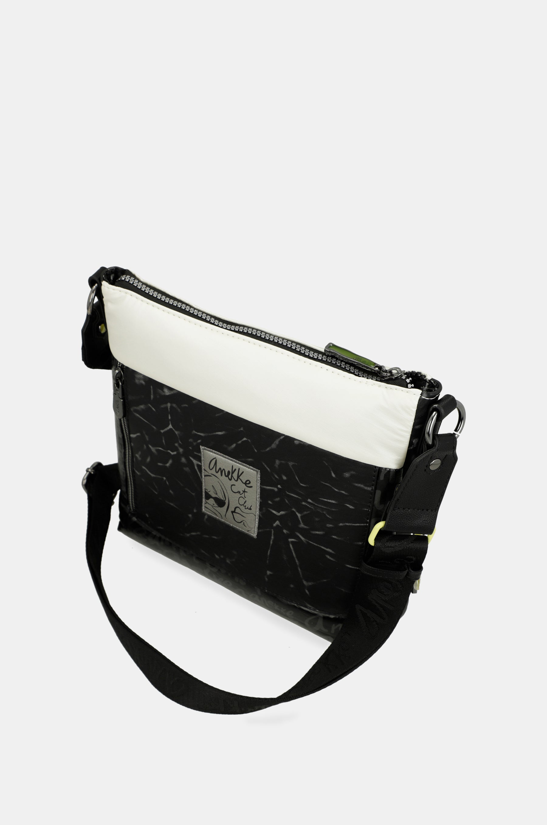 Borsa a tracolla Nature Towanda con tasca frontale