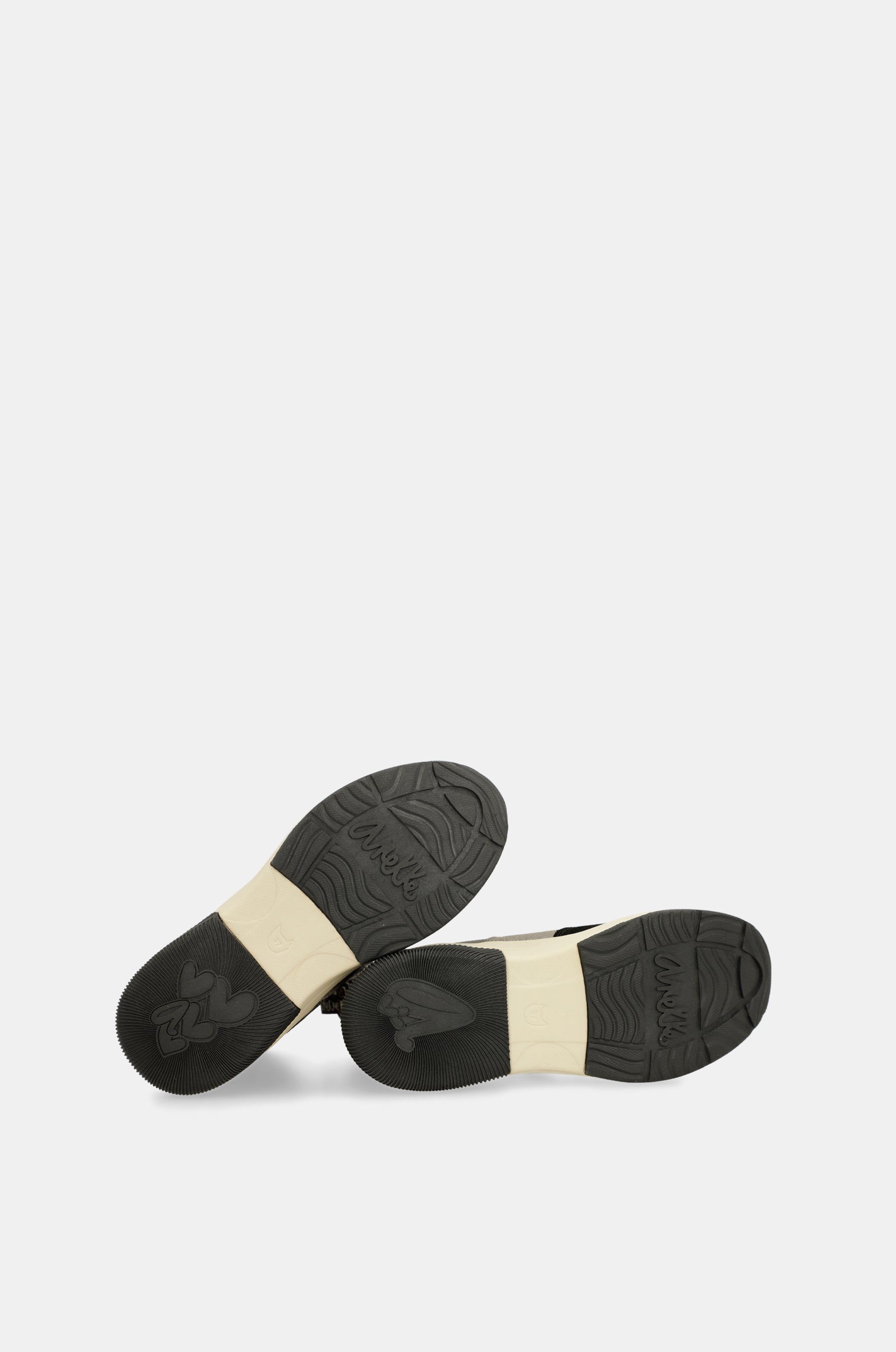 Stivaletti sportivi nero metallico