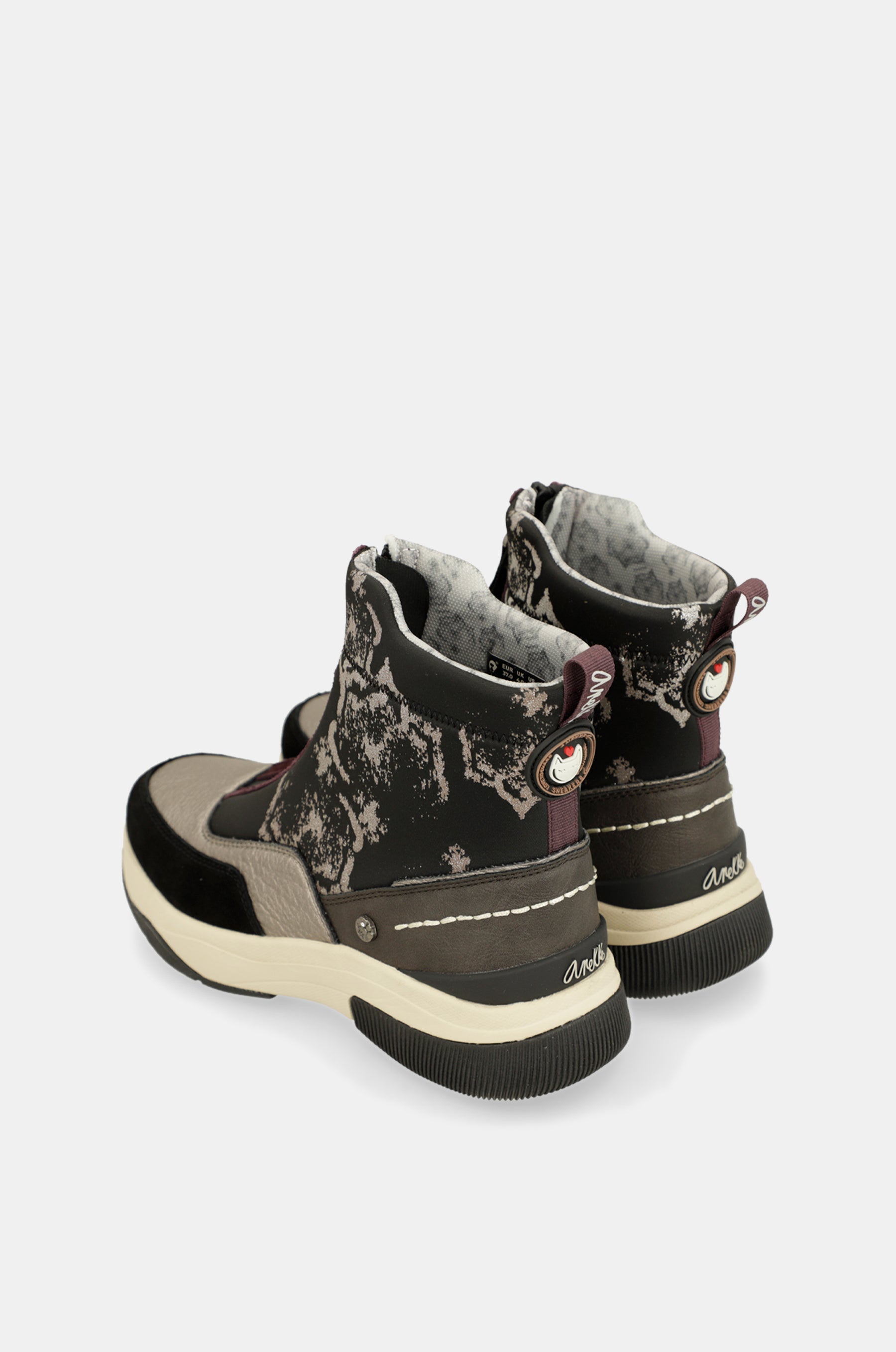 Stivaletti sportivi nero metallico