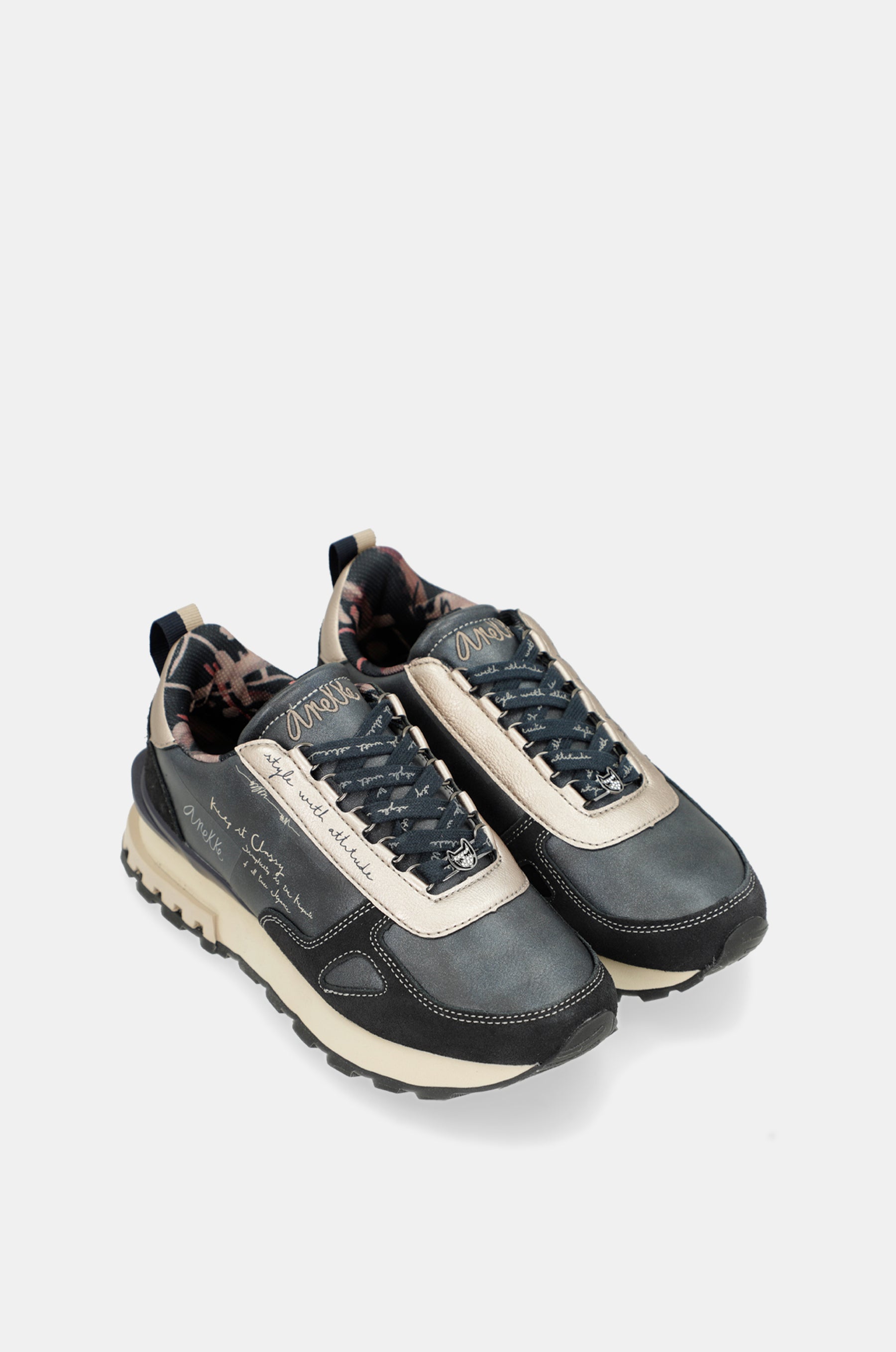 Scarpe sportive blu e beige