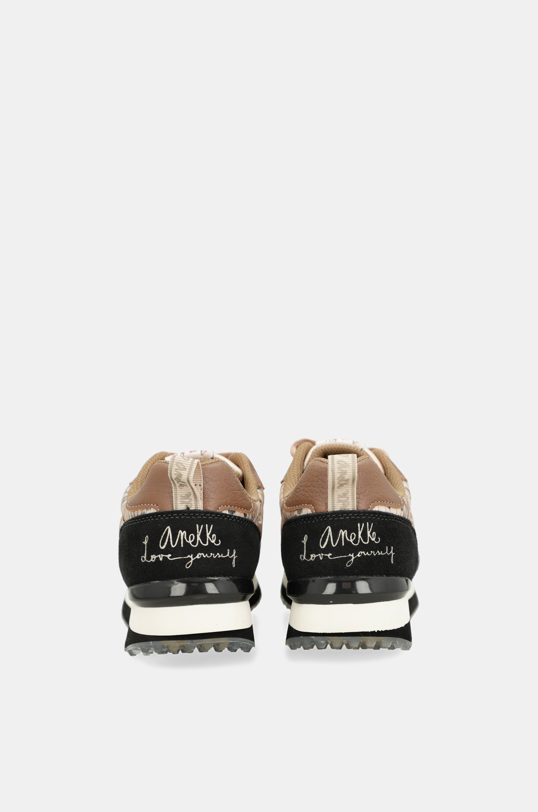 Scarpe sportive nero e oro suola multicolore