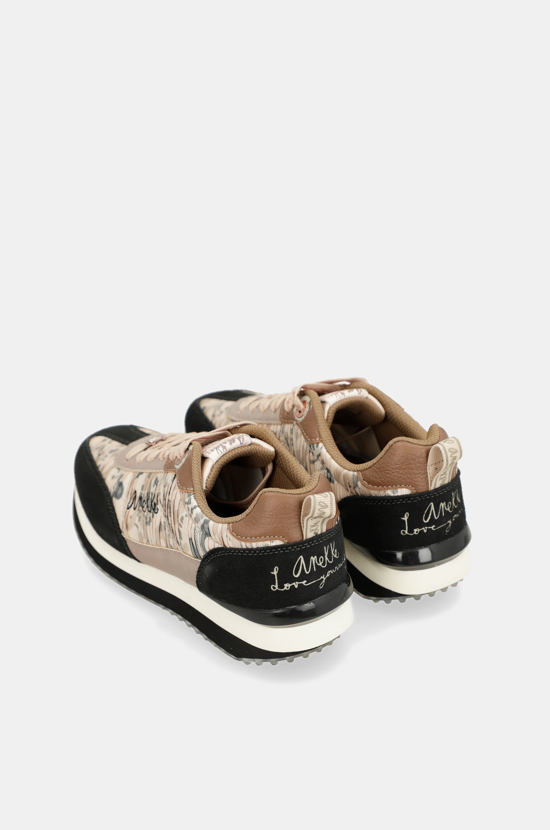 Scarpe sportive nero e oro suola multicolore
