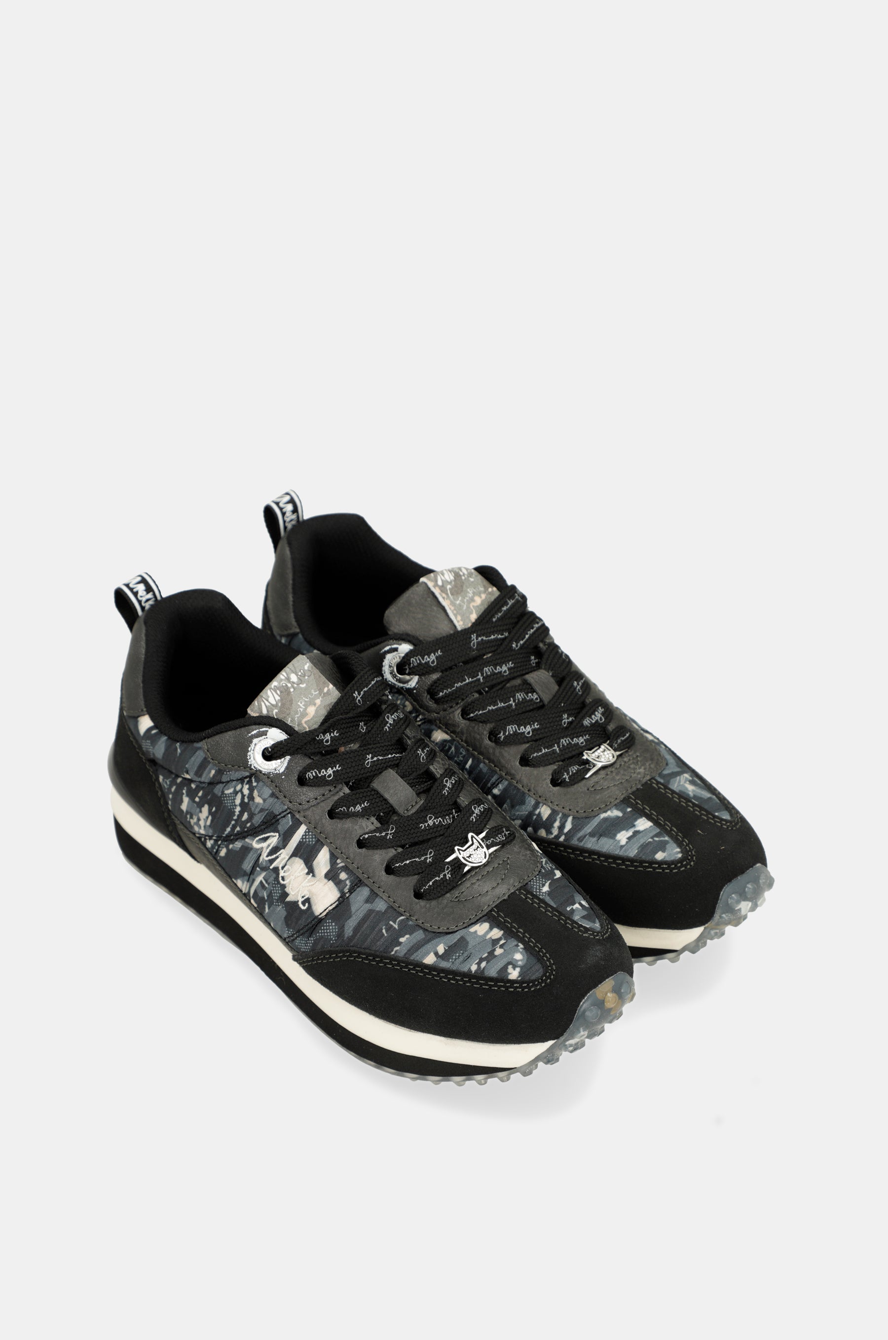 Scarpe sportive nero suola multicolore