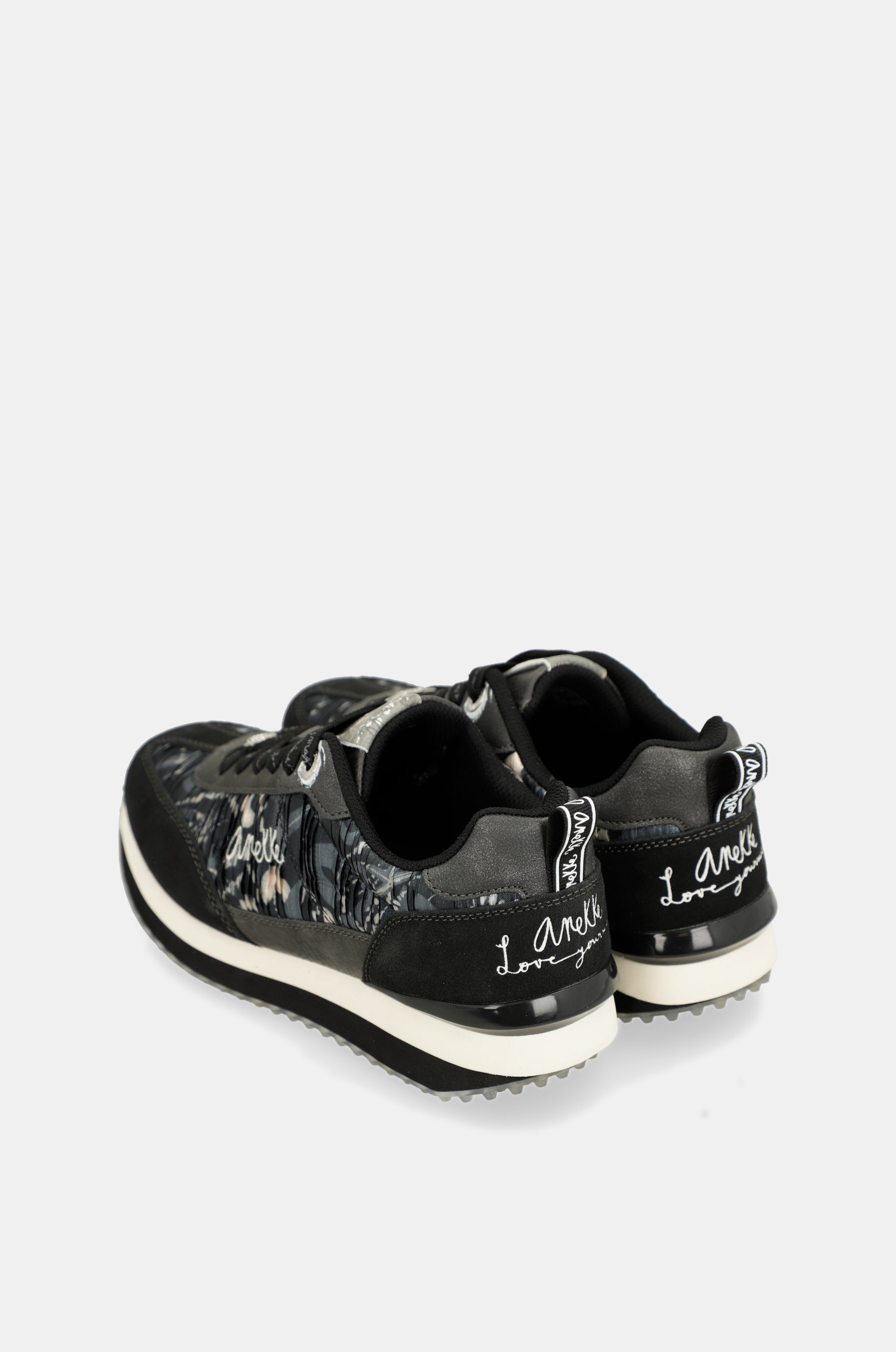 Scarpe sportive nero suola multicolore