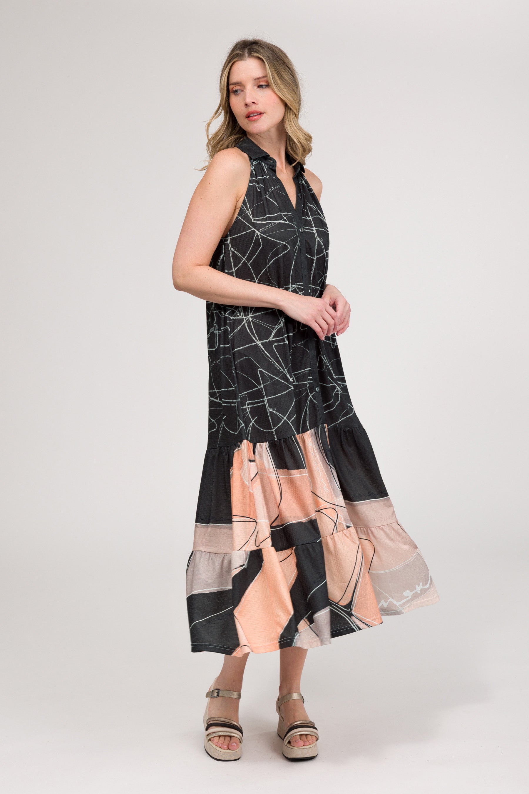 Vestito smanicato con stampa