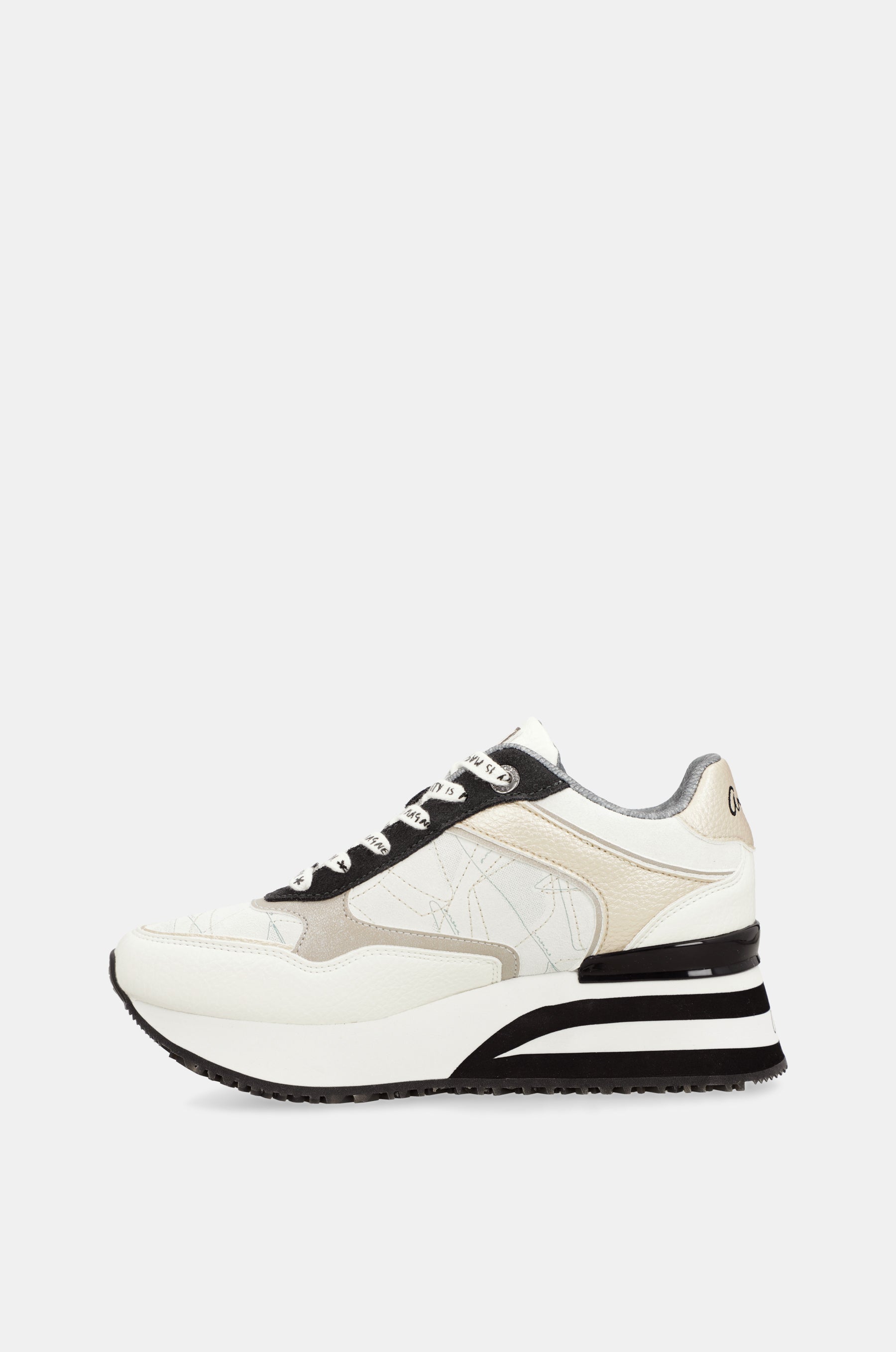 Sneakers bianche con dettagli neri