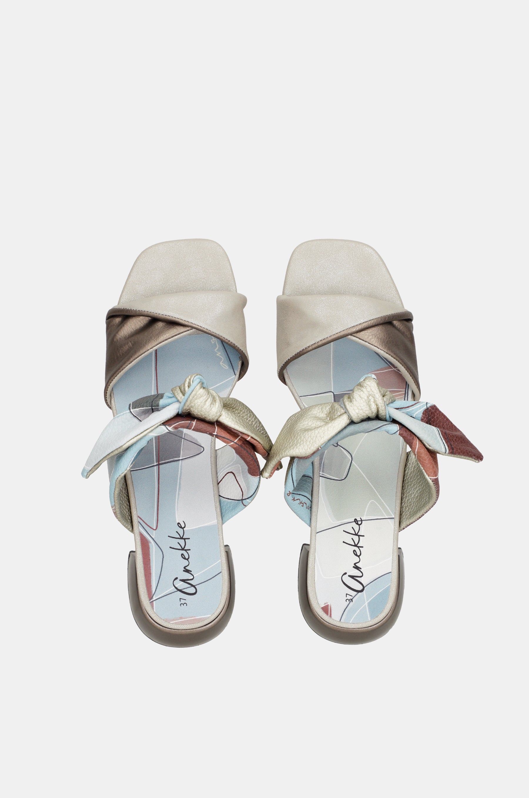 Sandali con tacco e nodo Auralis