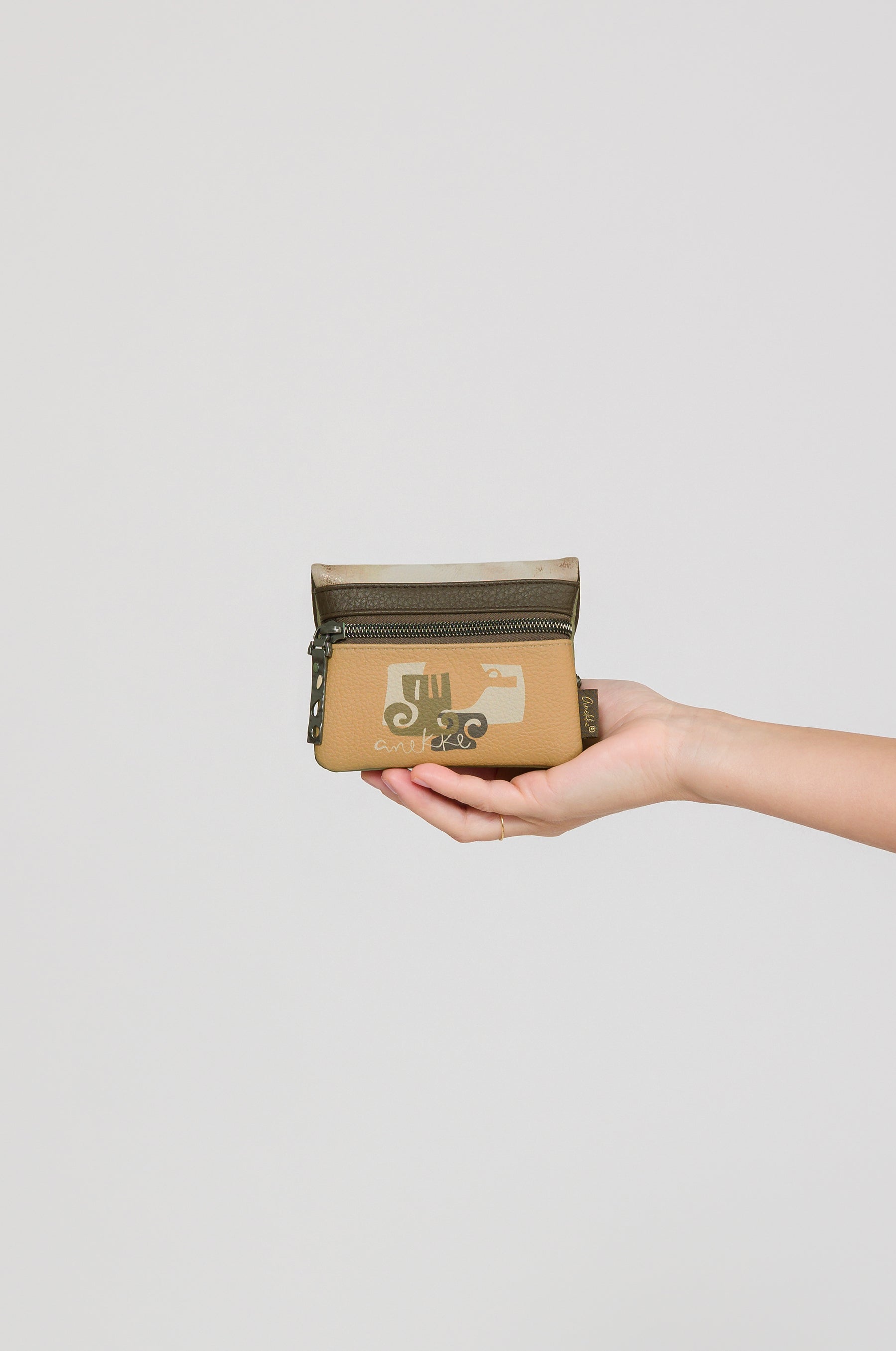 Portamonete con patta Muse