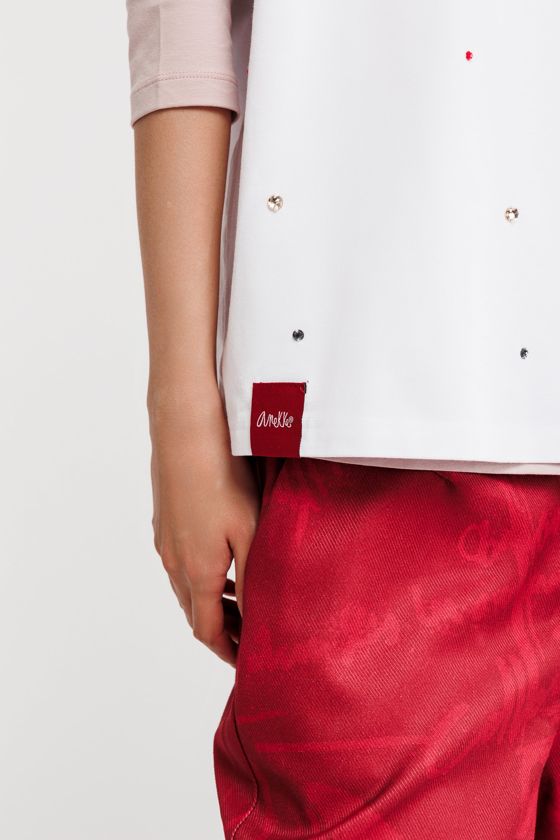 Maglietta manica corta bianca con ornamenti