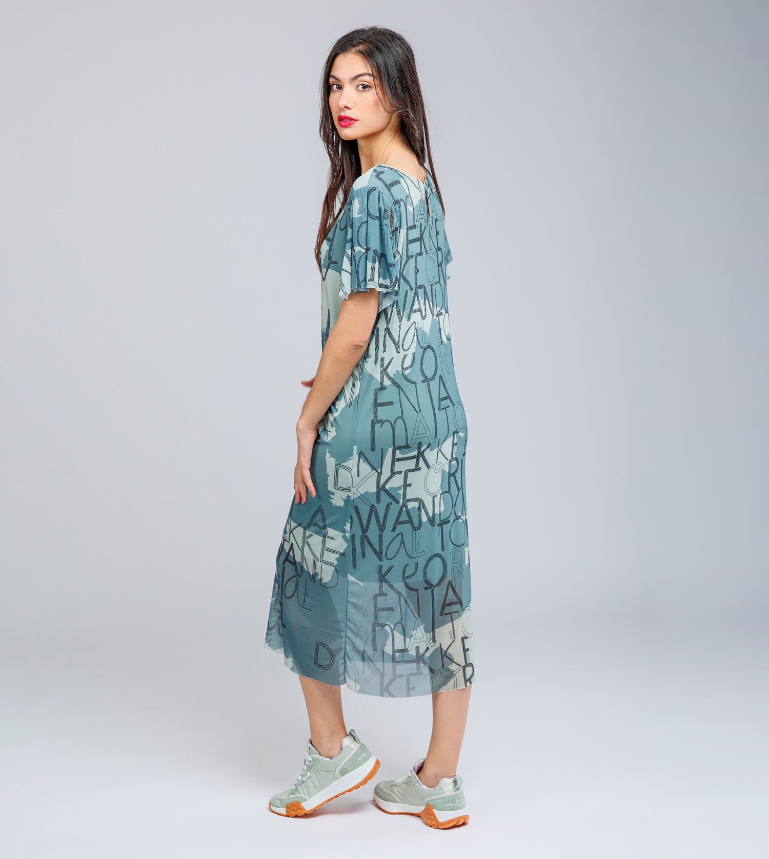 Vestito verde a maniche corte