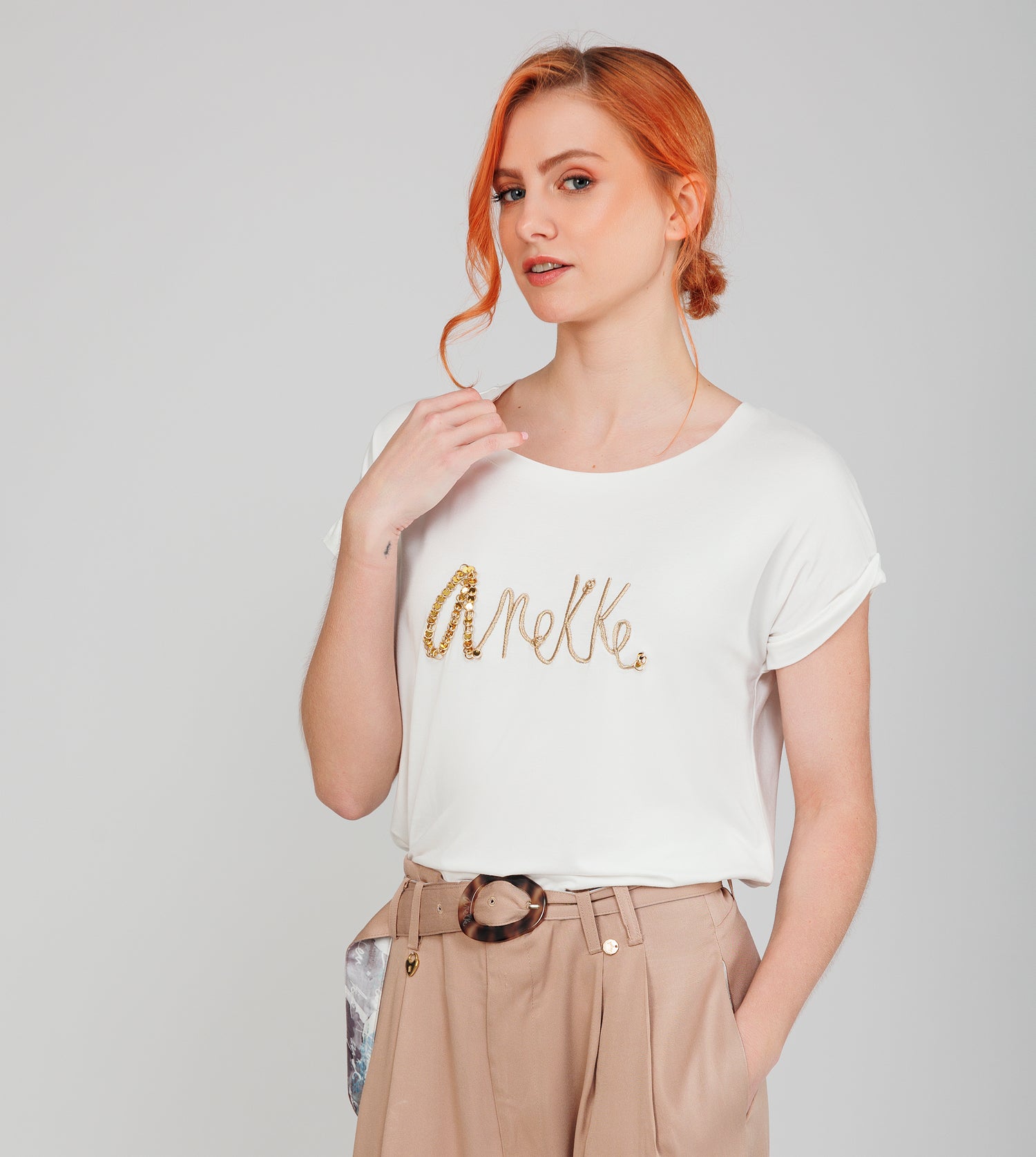 T-shirt bianca a maniche corte con logo