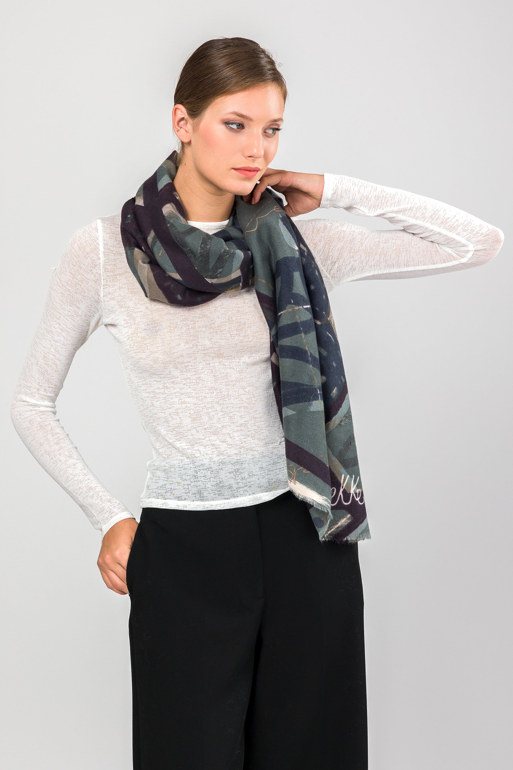 Pashmina azzurra fantasia