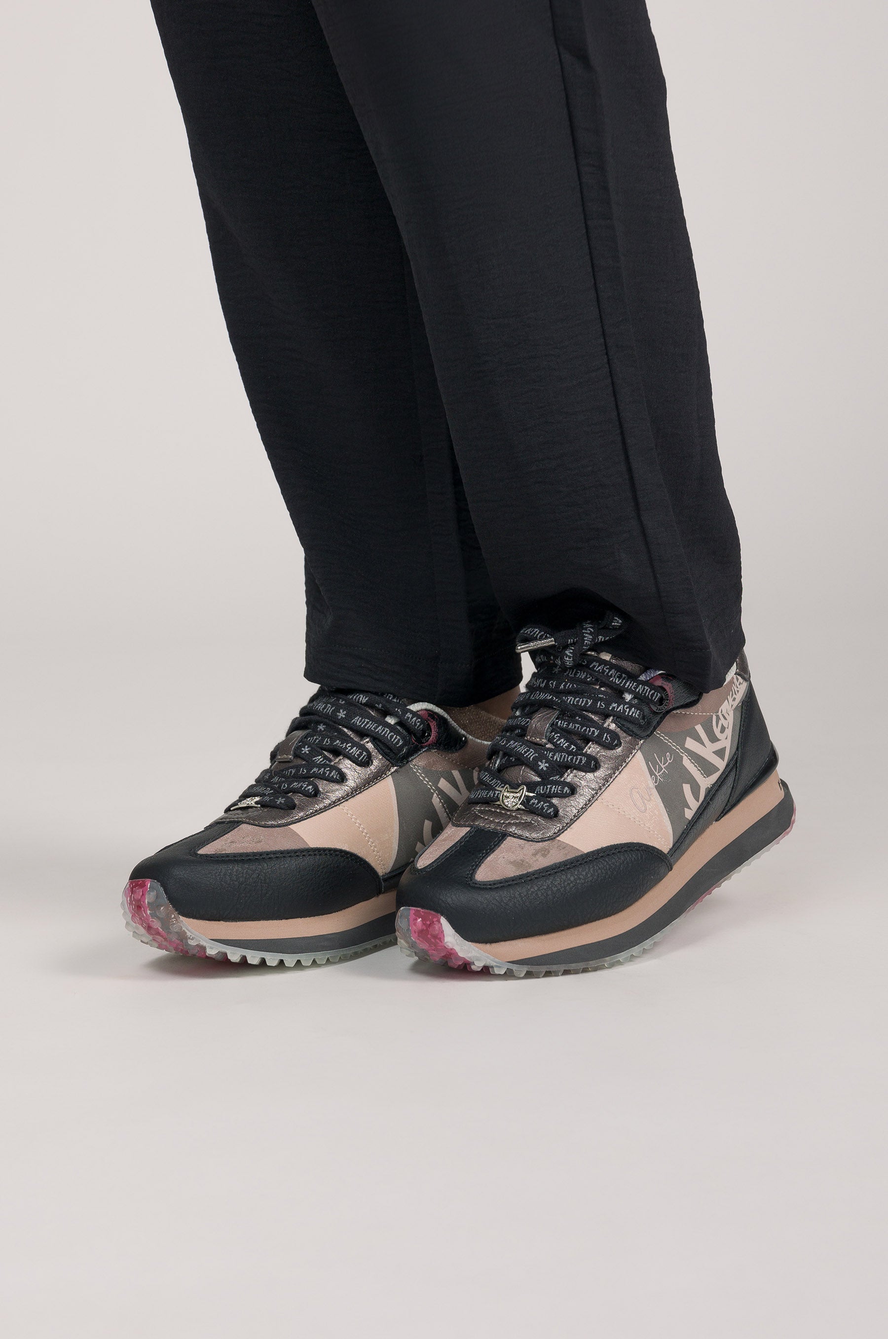 Sneakers nere e rosa