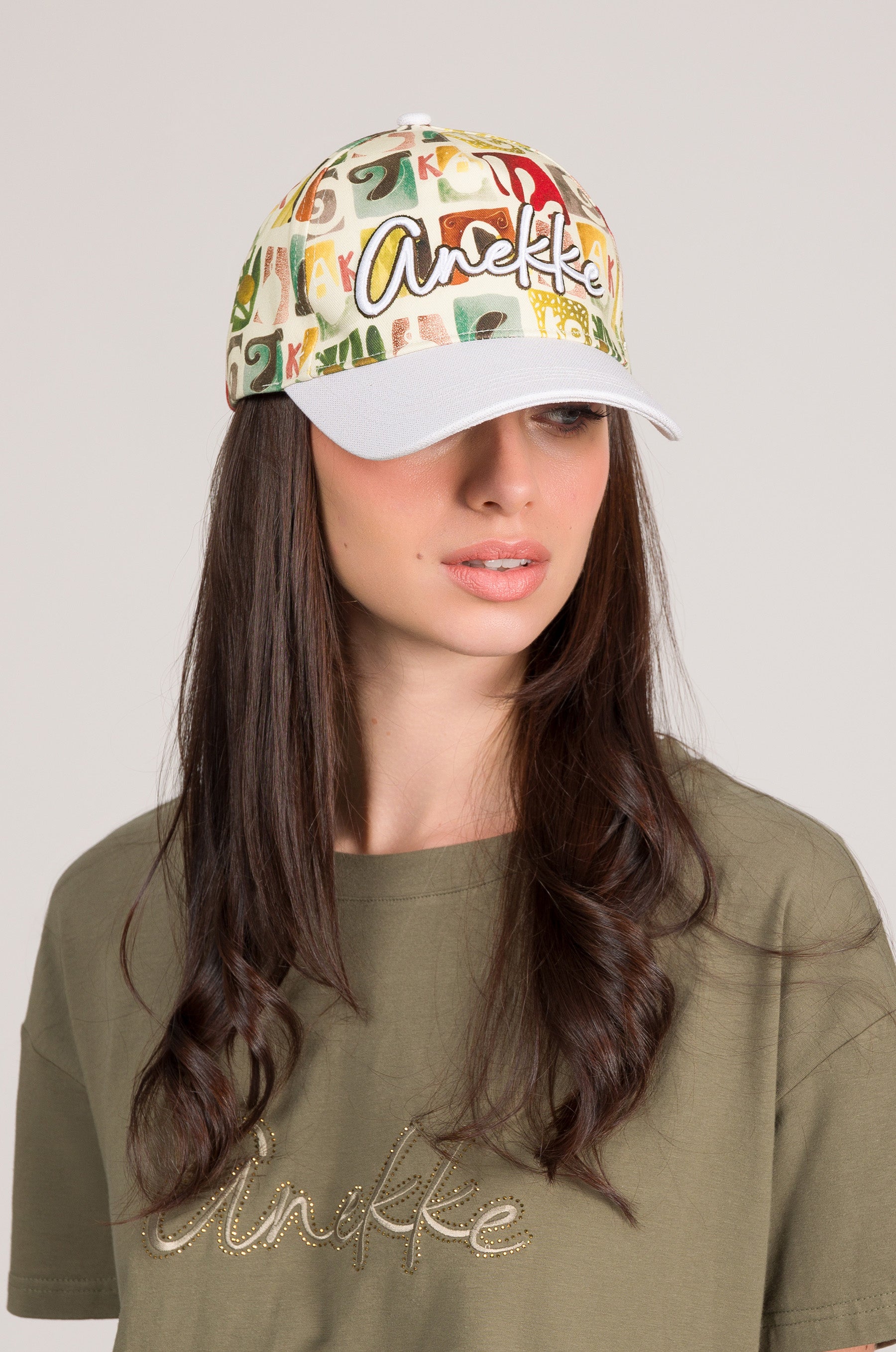 Cappellino con stampa Amphora