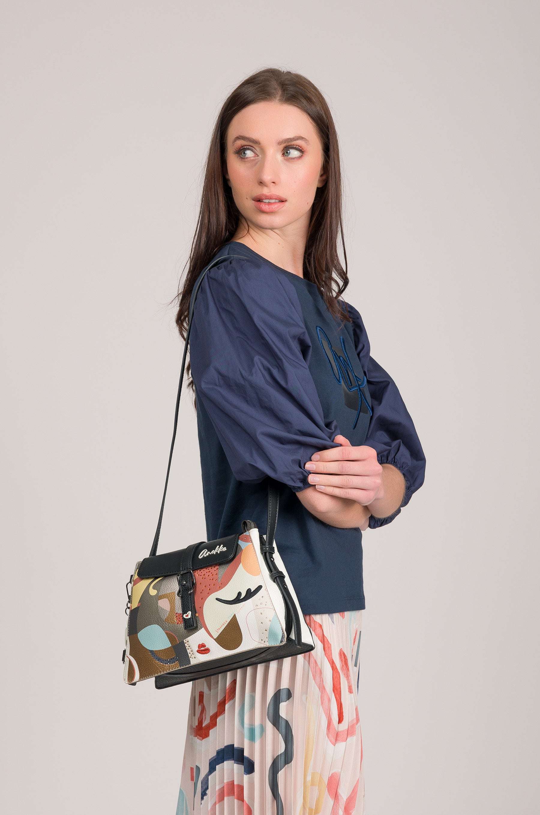Borsa a tracolla con patta Eikon