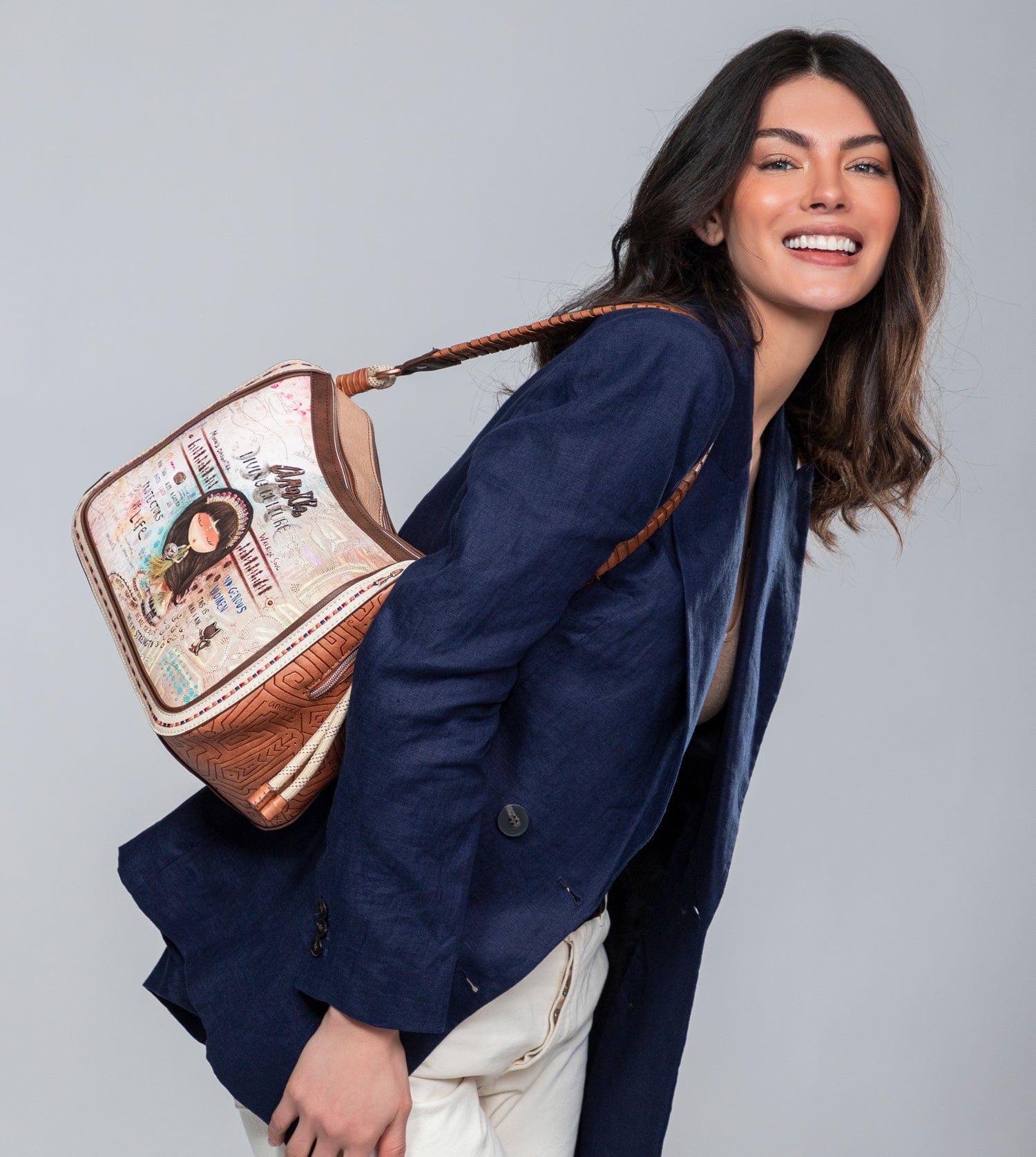 Borsa a tracolla Menire con tracolla