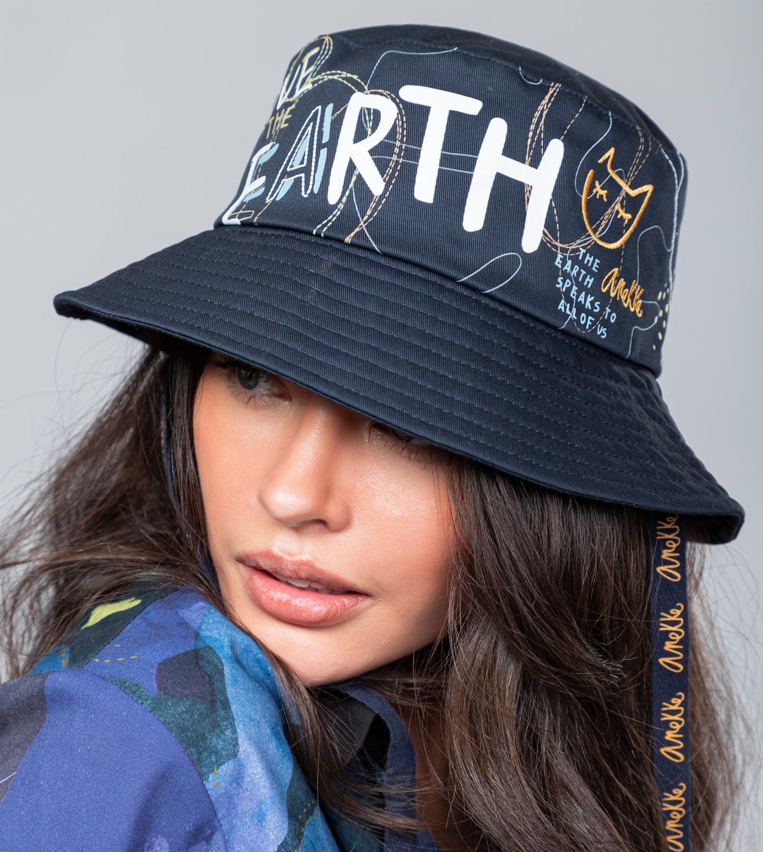 Cappello da pescatore Love the Earth da donna