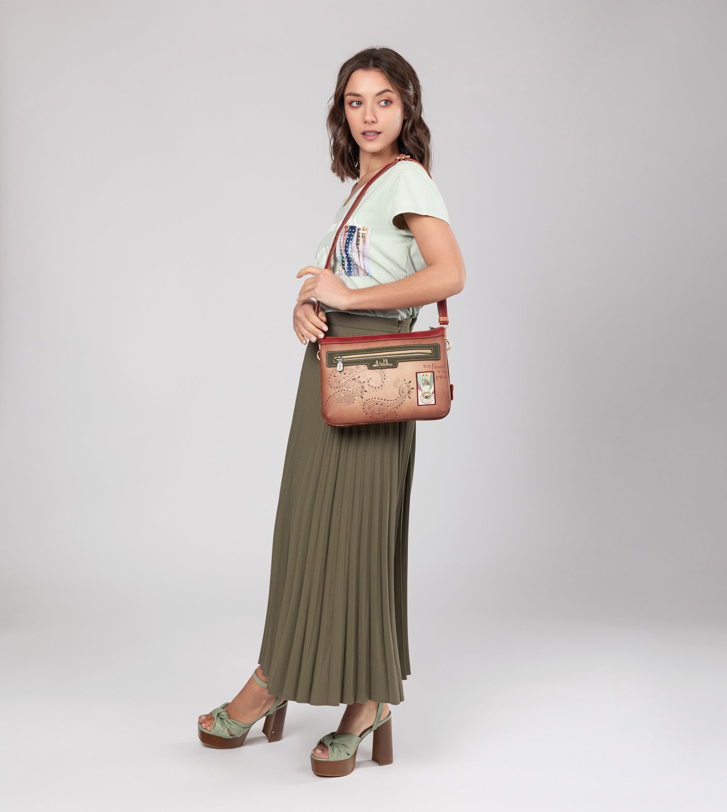 Borsa a tracolla con stampa cammello Peace & Love