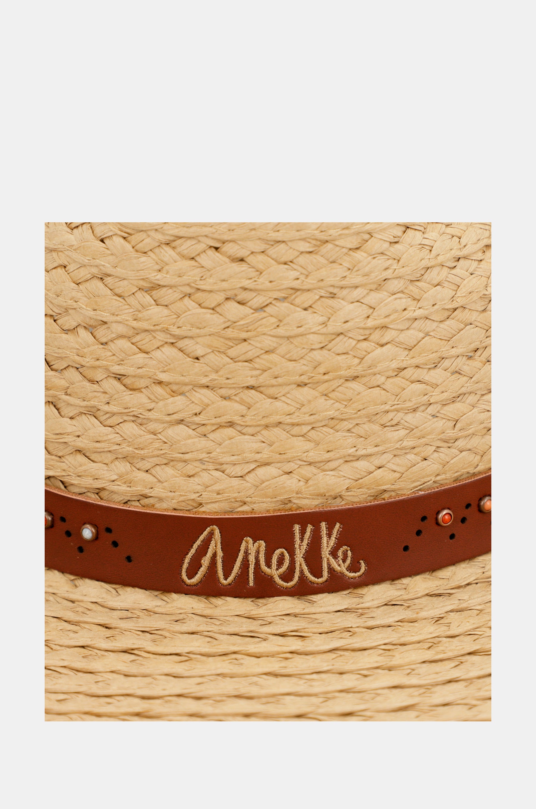 Cappello in rafia tostata