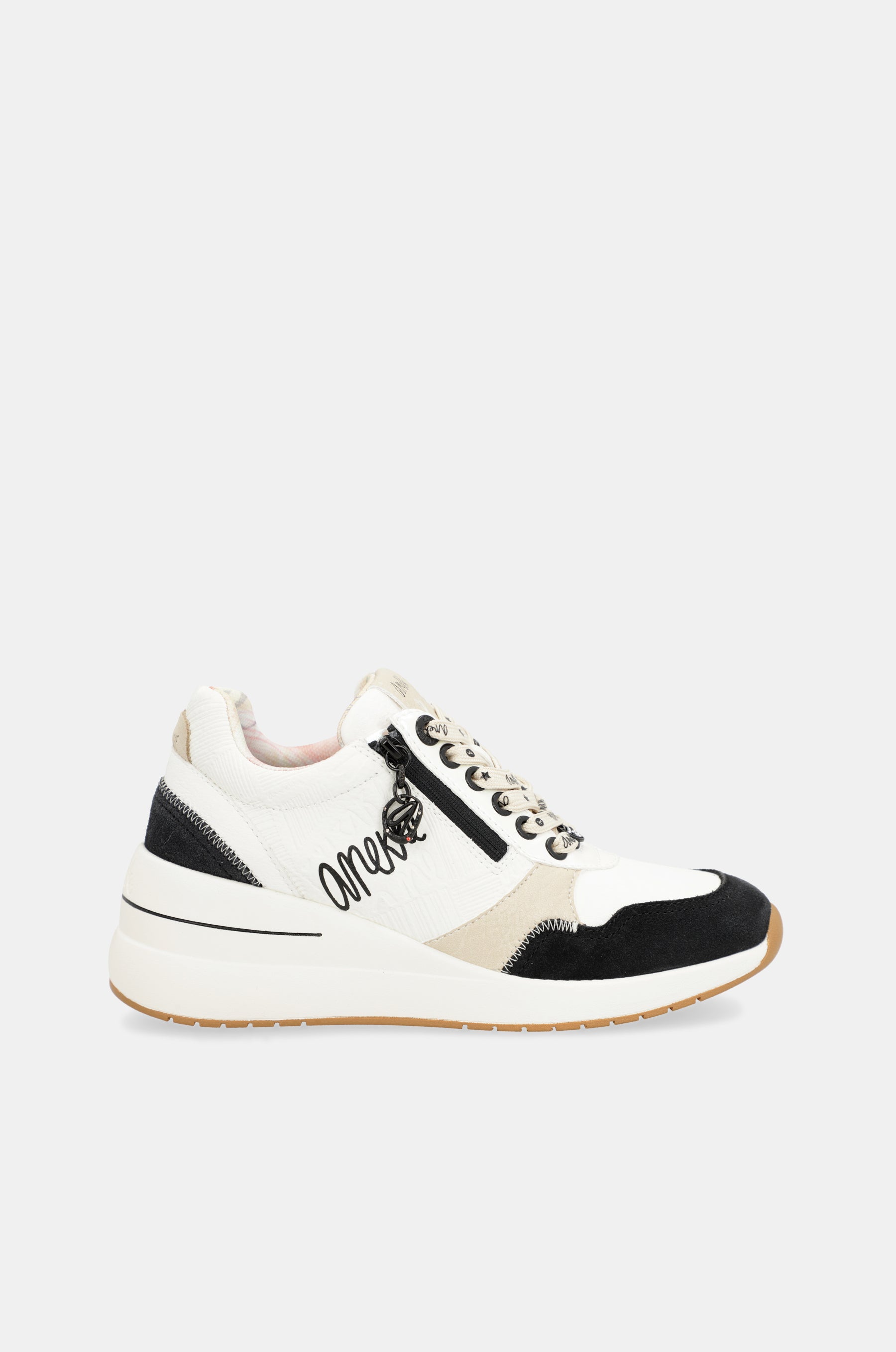 Sneakers con zeppa nere e bianche