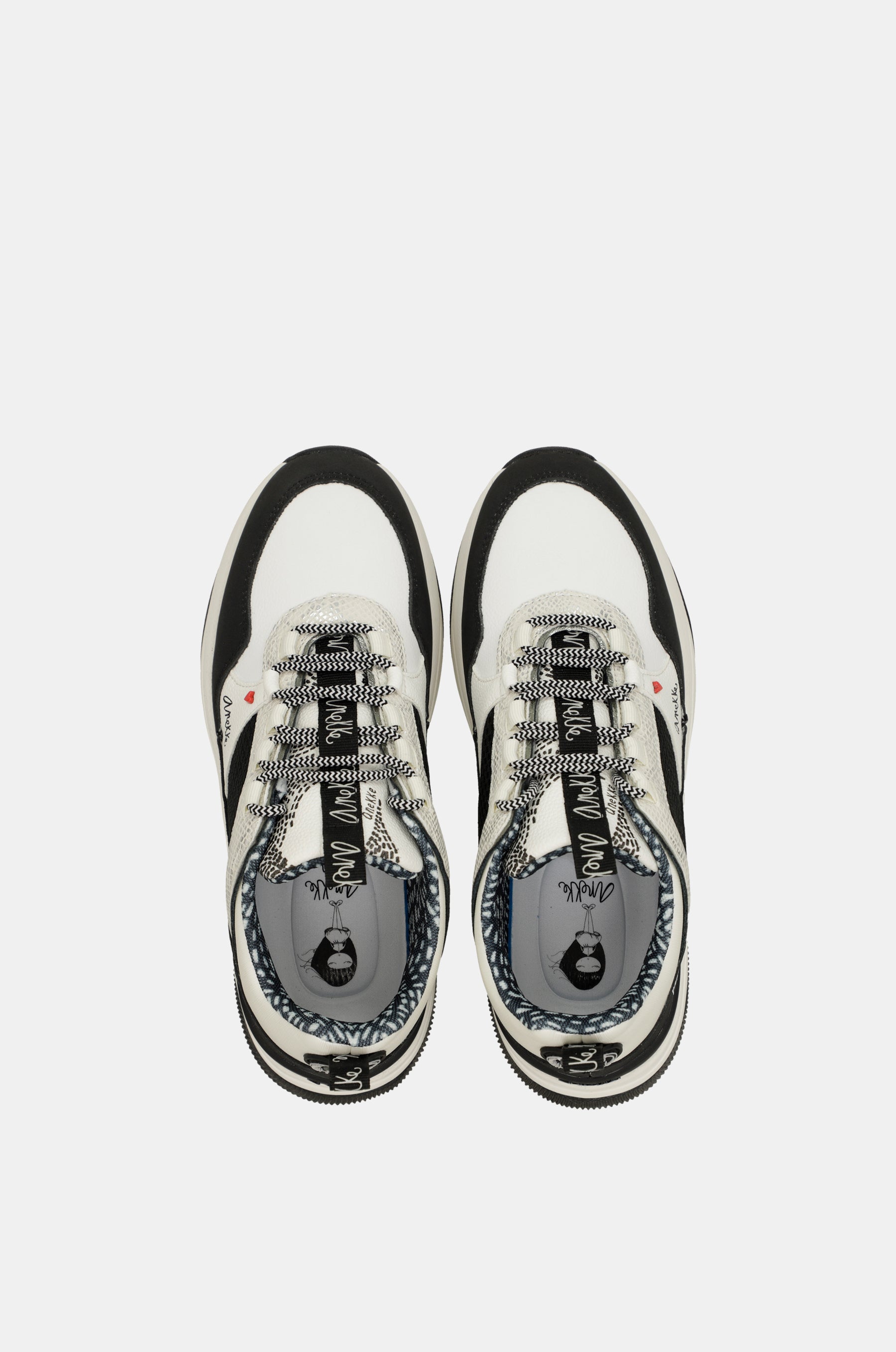 Sneakers Fashion in bianco e nero