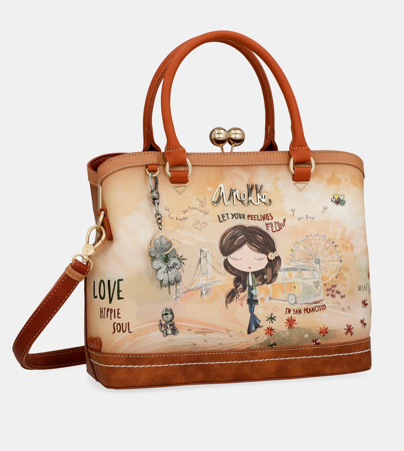 Borsa Peace &amp; Love con chiusura a bacio cammello