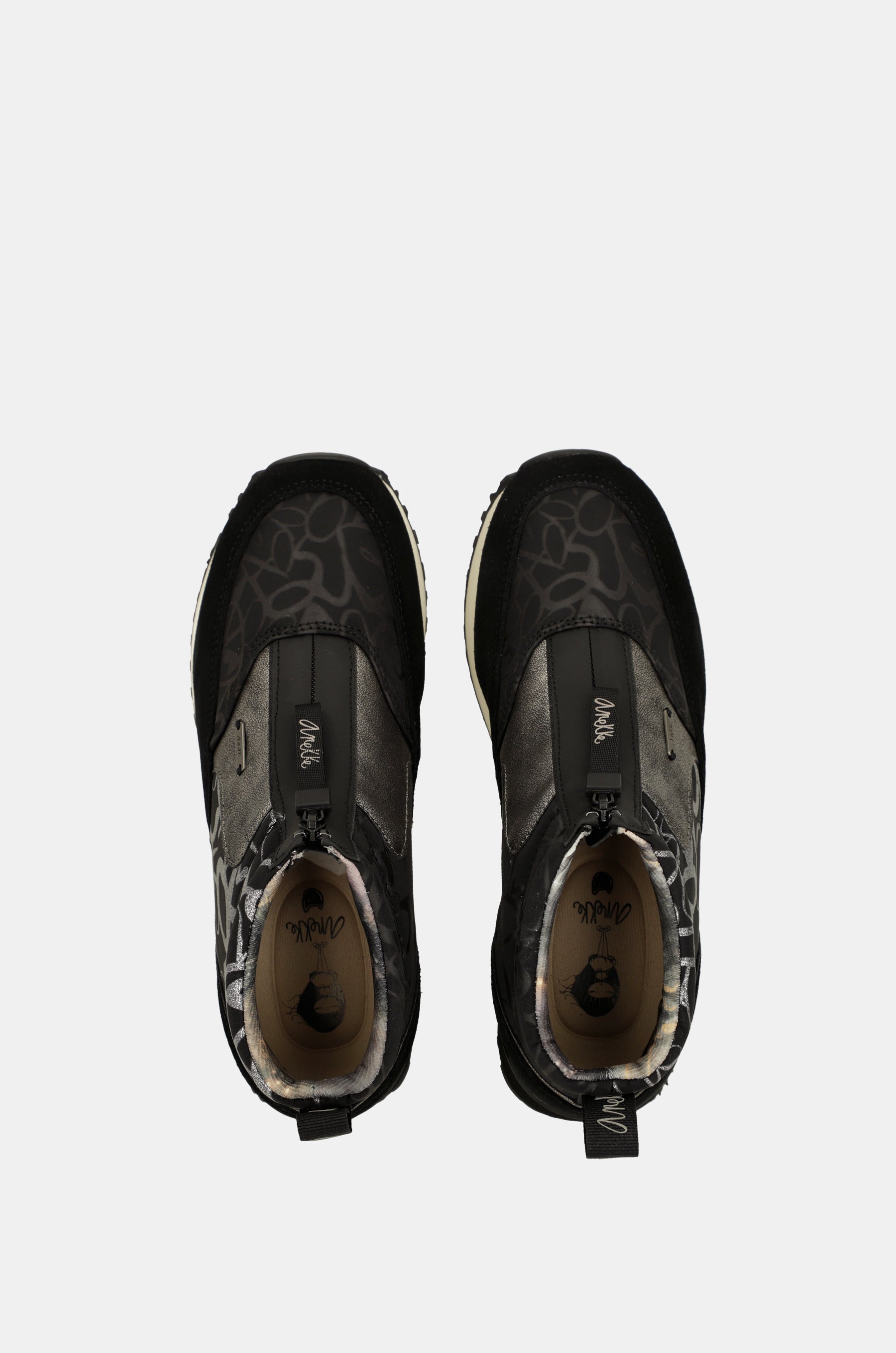 Stivaletto sportivo nero alla moda