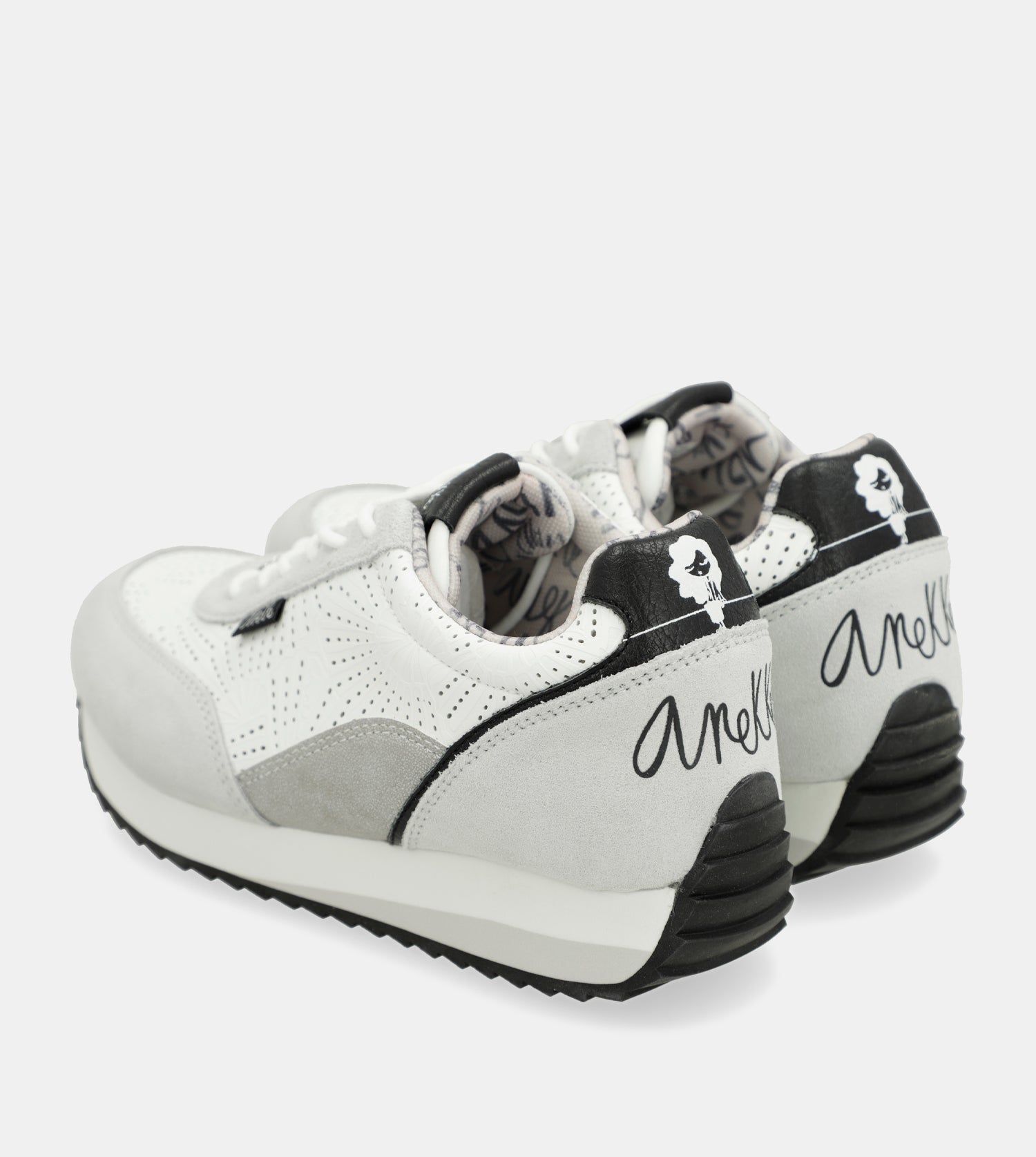 Sneakers a Pois Bianchi