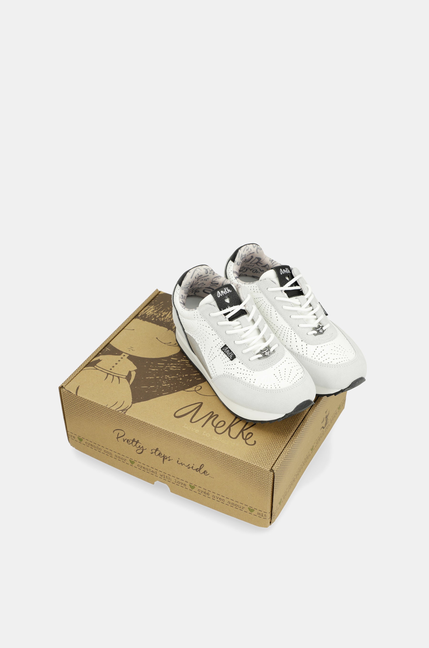 Sneakers a Pois Bianchi