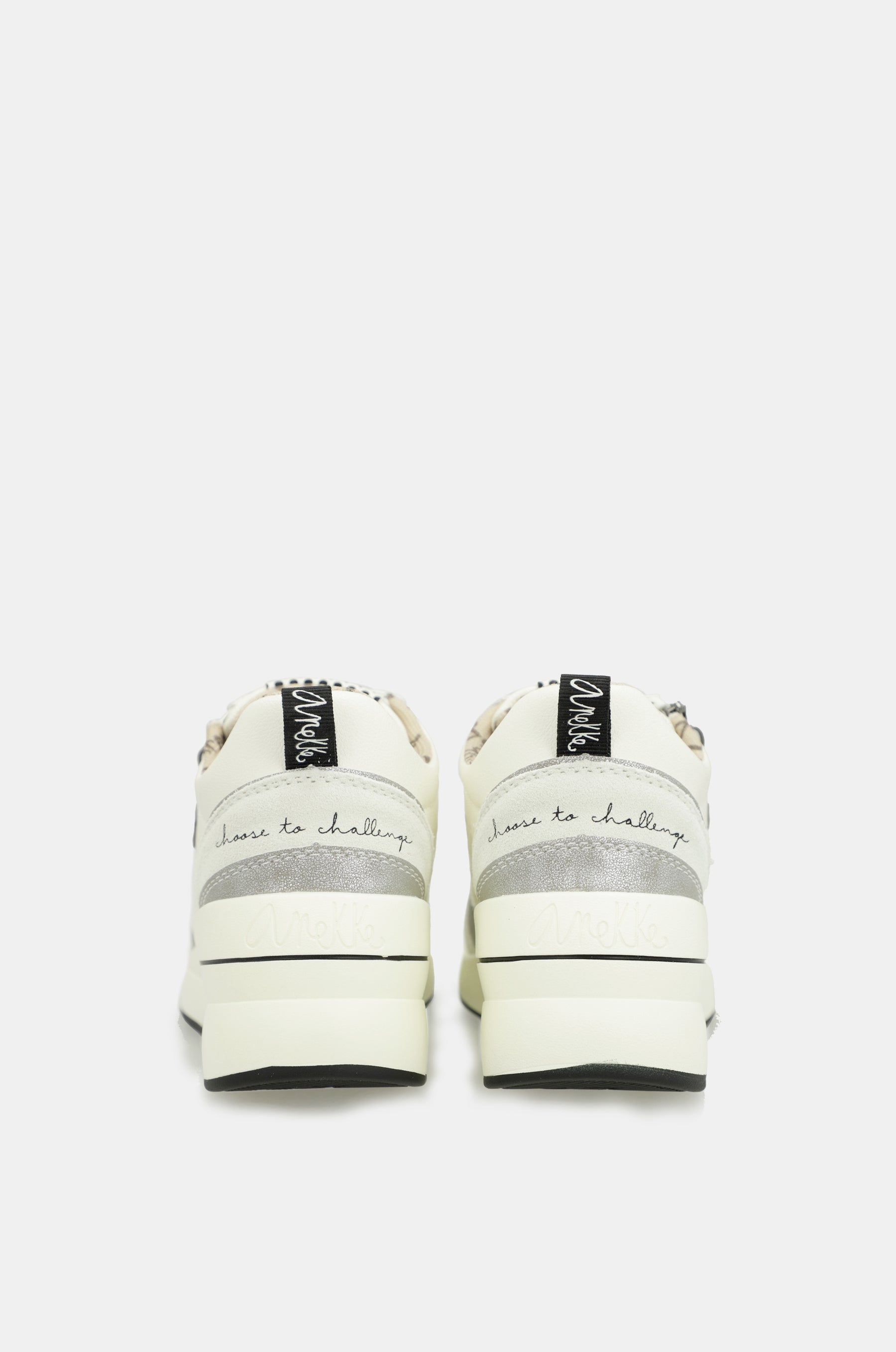 Sneakers bianche a forma di cuneo con pois