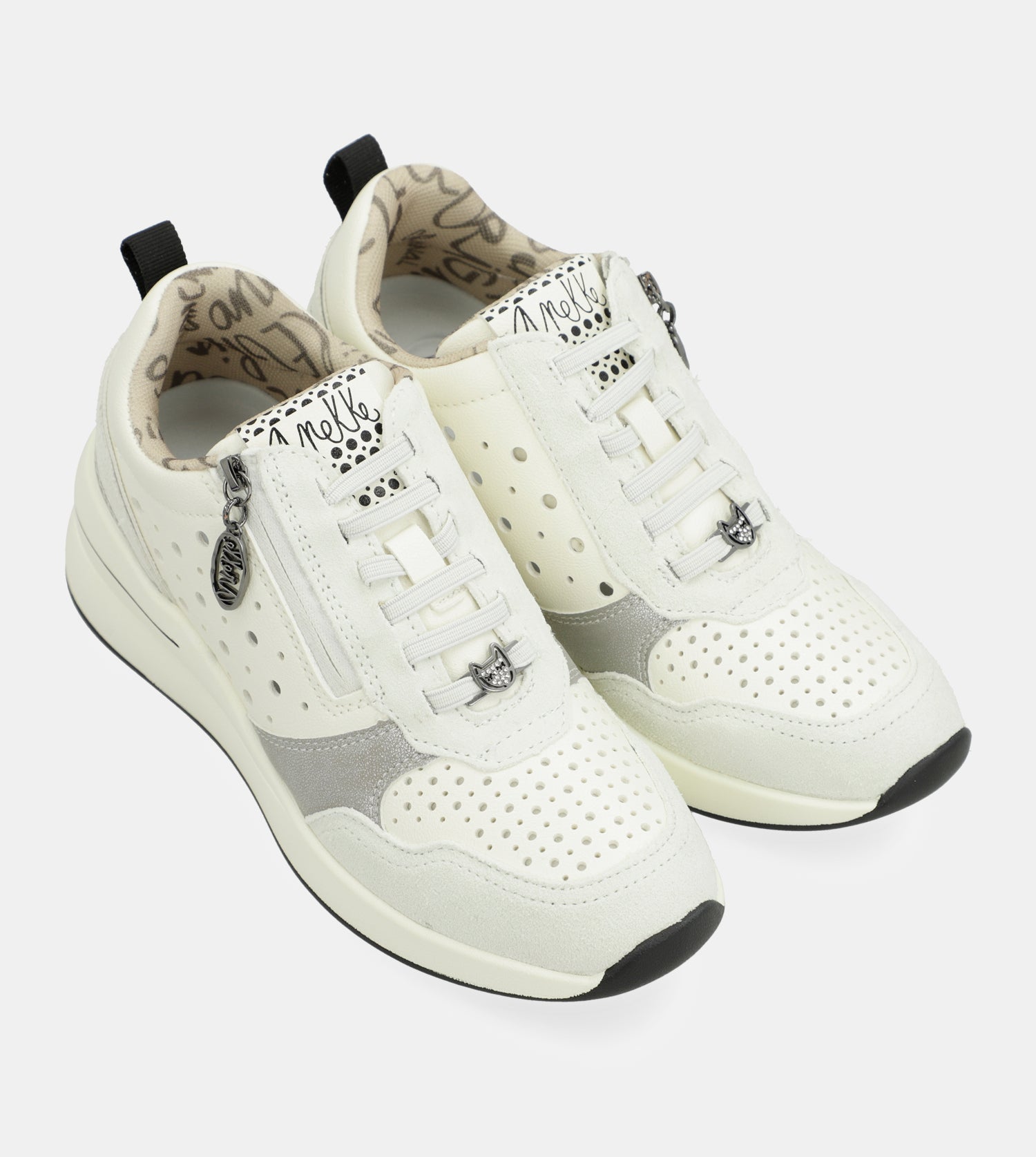 Sneakers bianche a forma di cuneo con pois