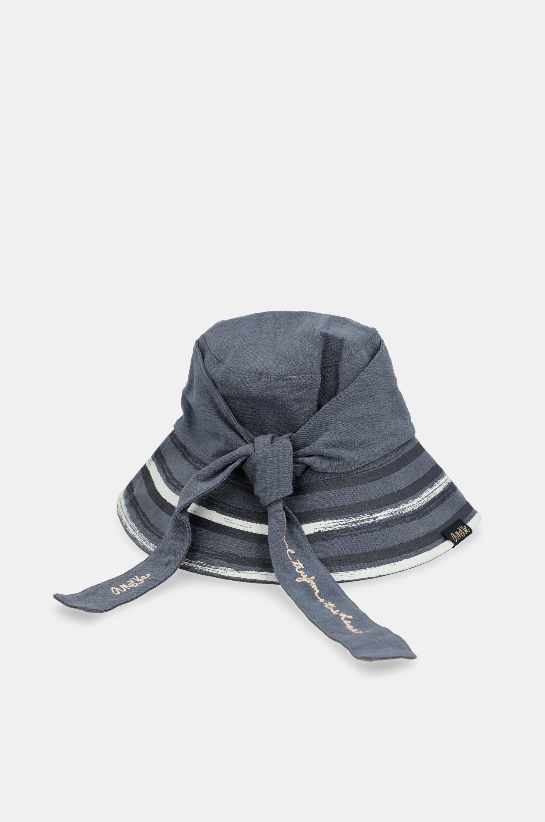 Cappello a secchiello blu