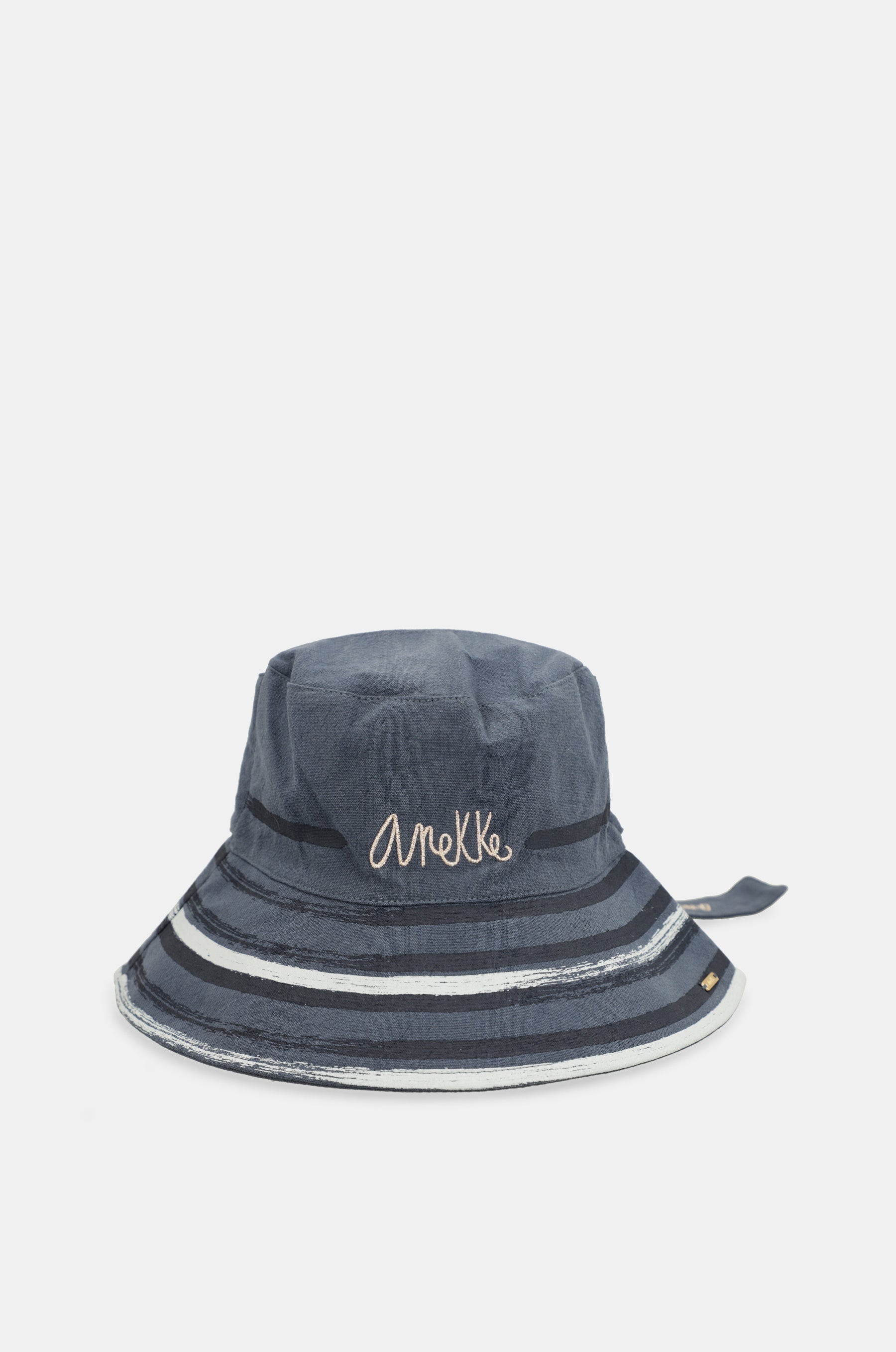 Cappello a secchiello blu