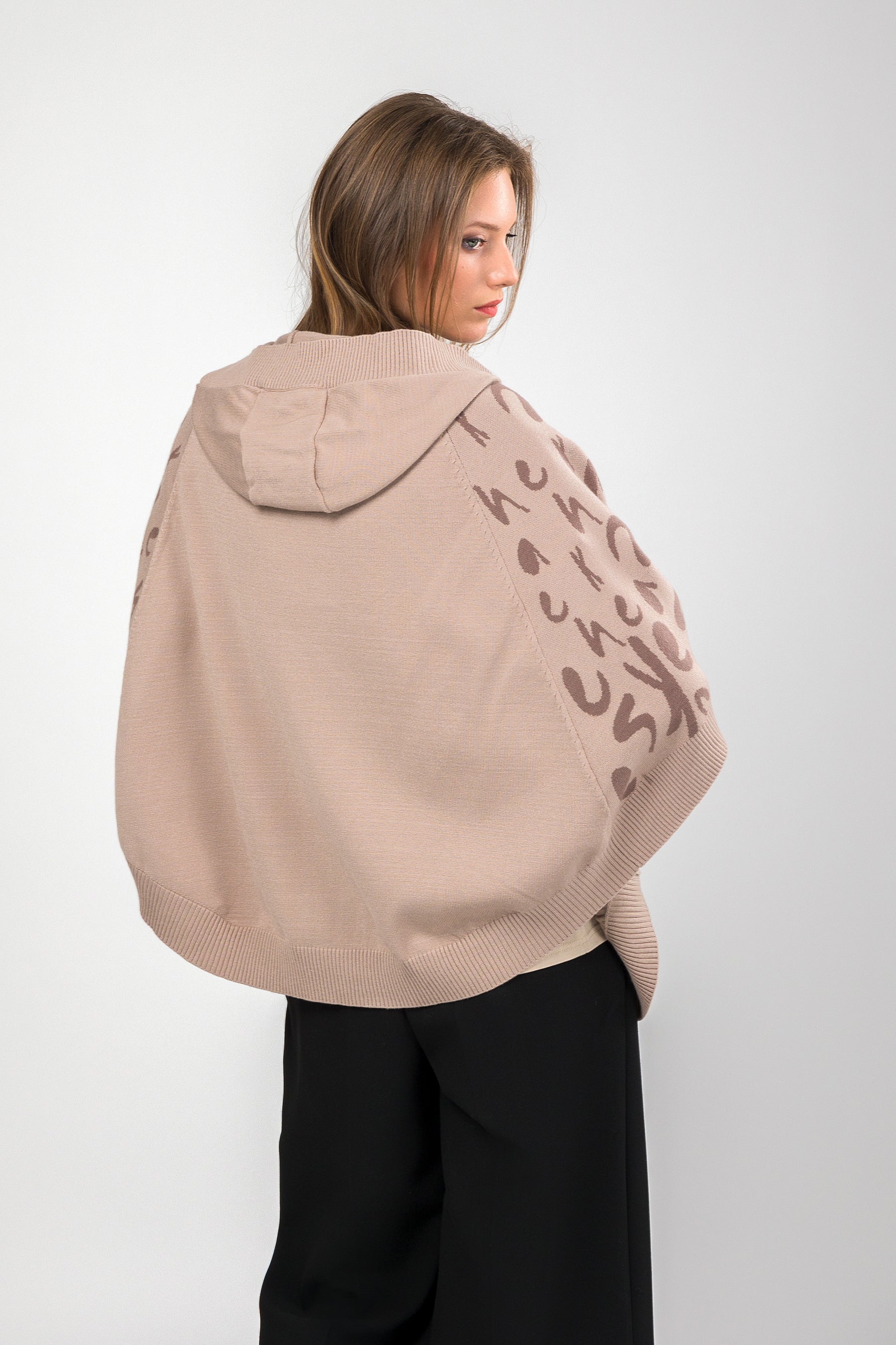 Giacca stile poncio beige